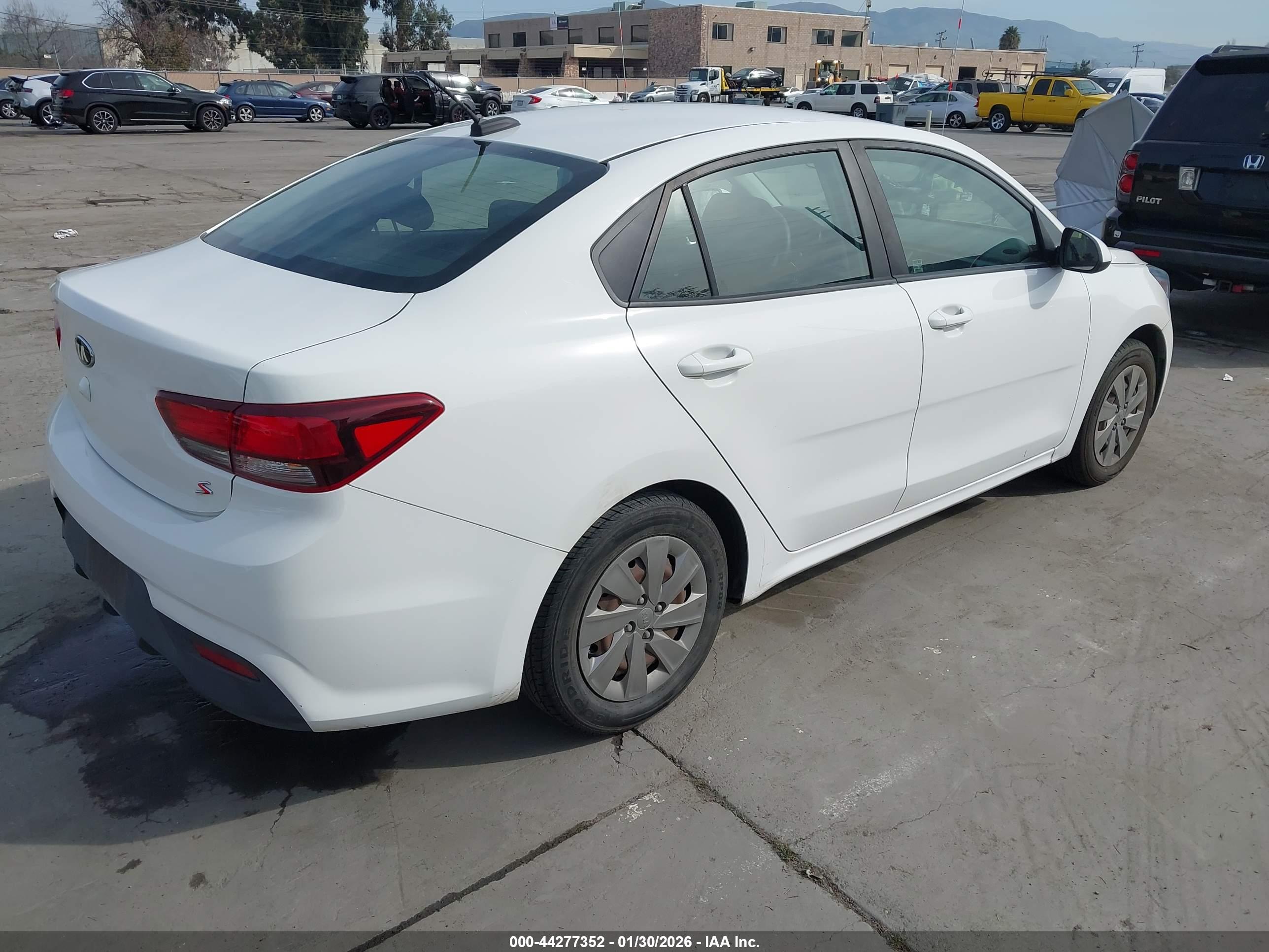 KIA RIO image 4