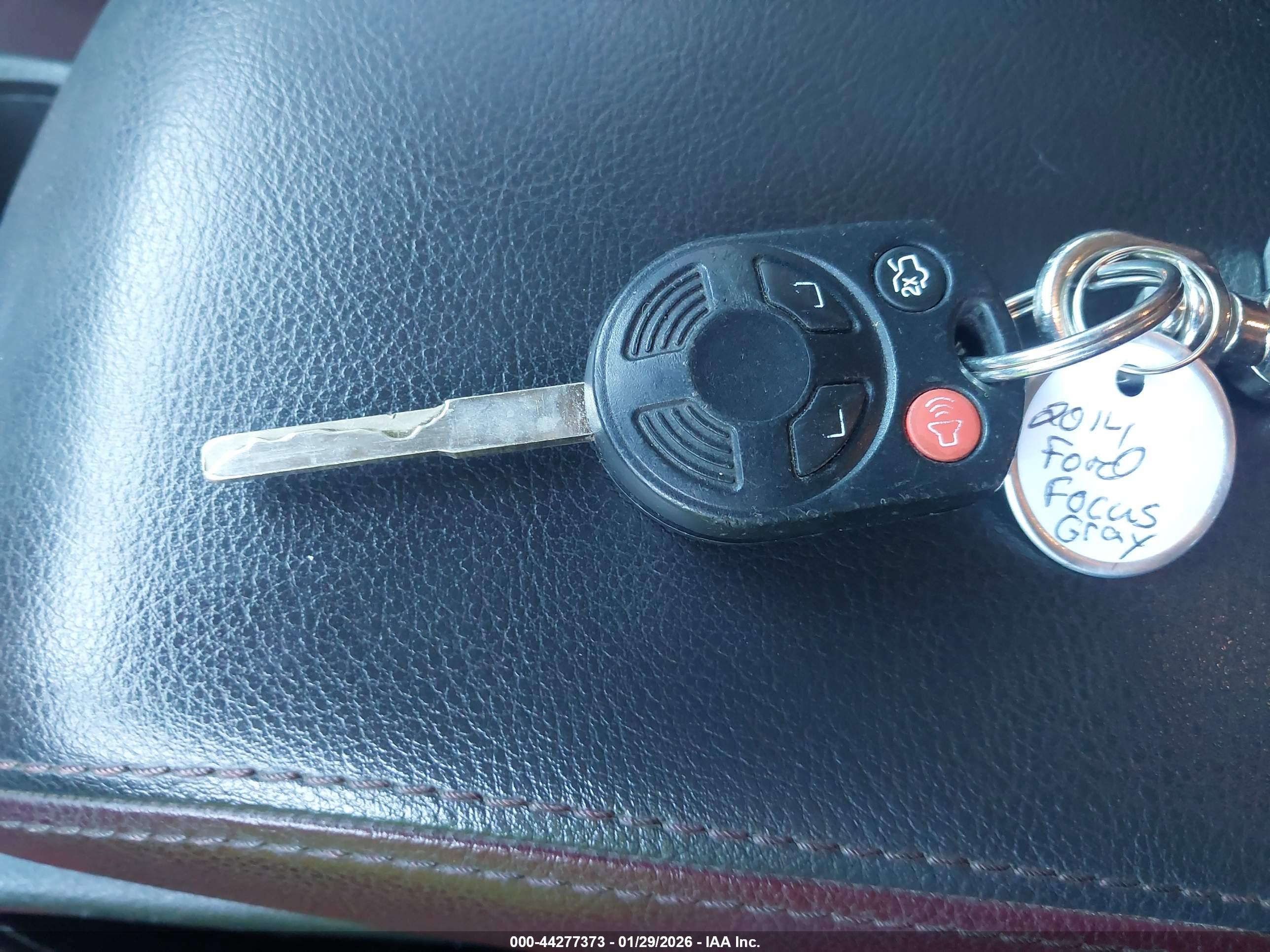 FORD FOCUS image 11