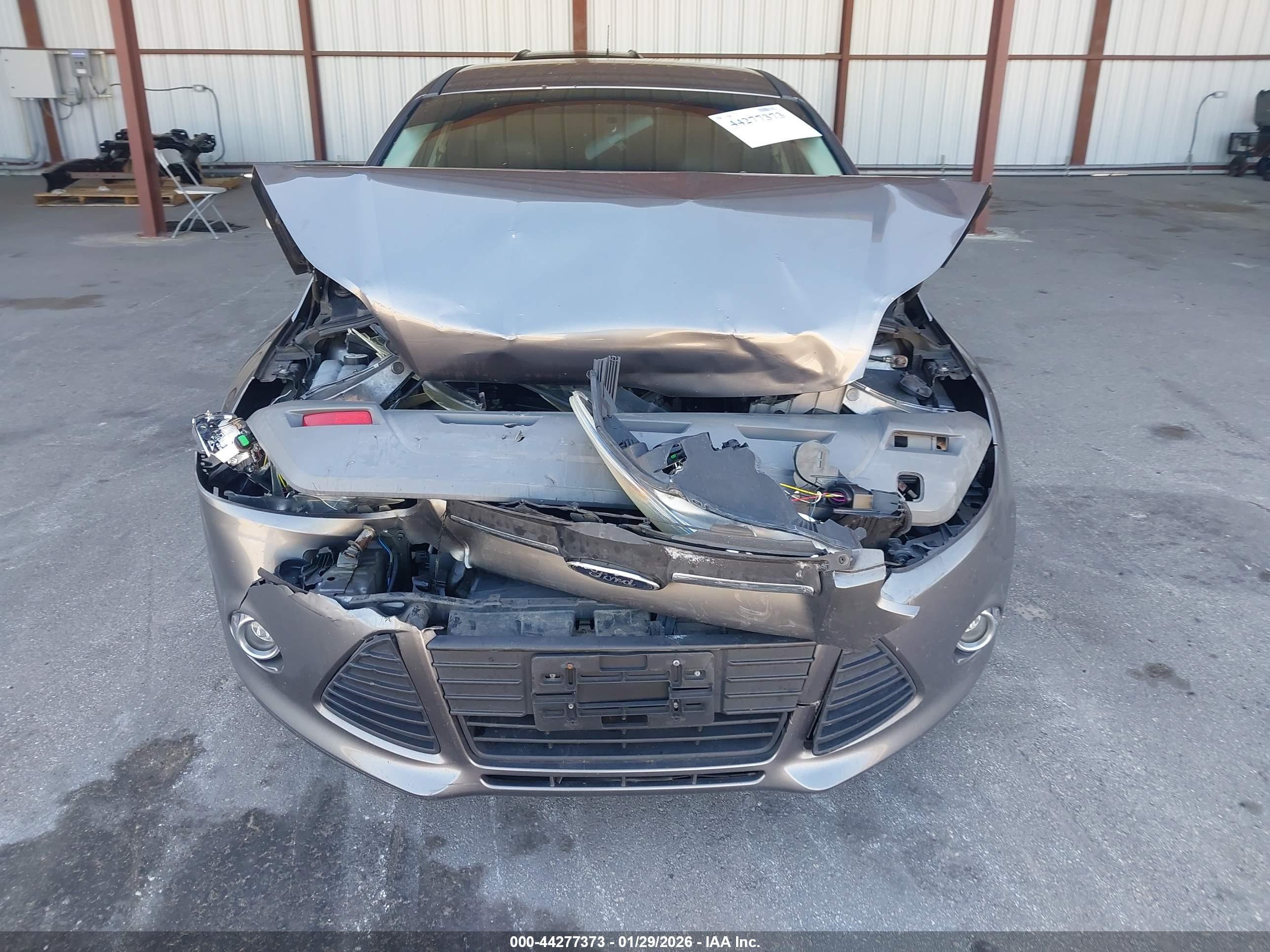FORD FOCUS image 6