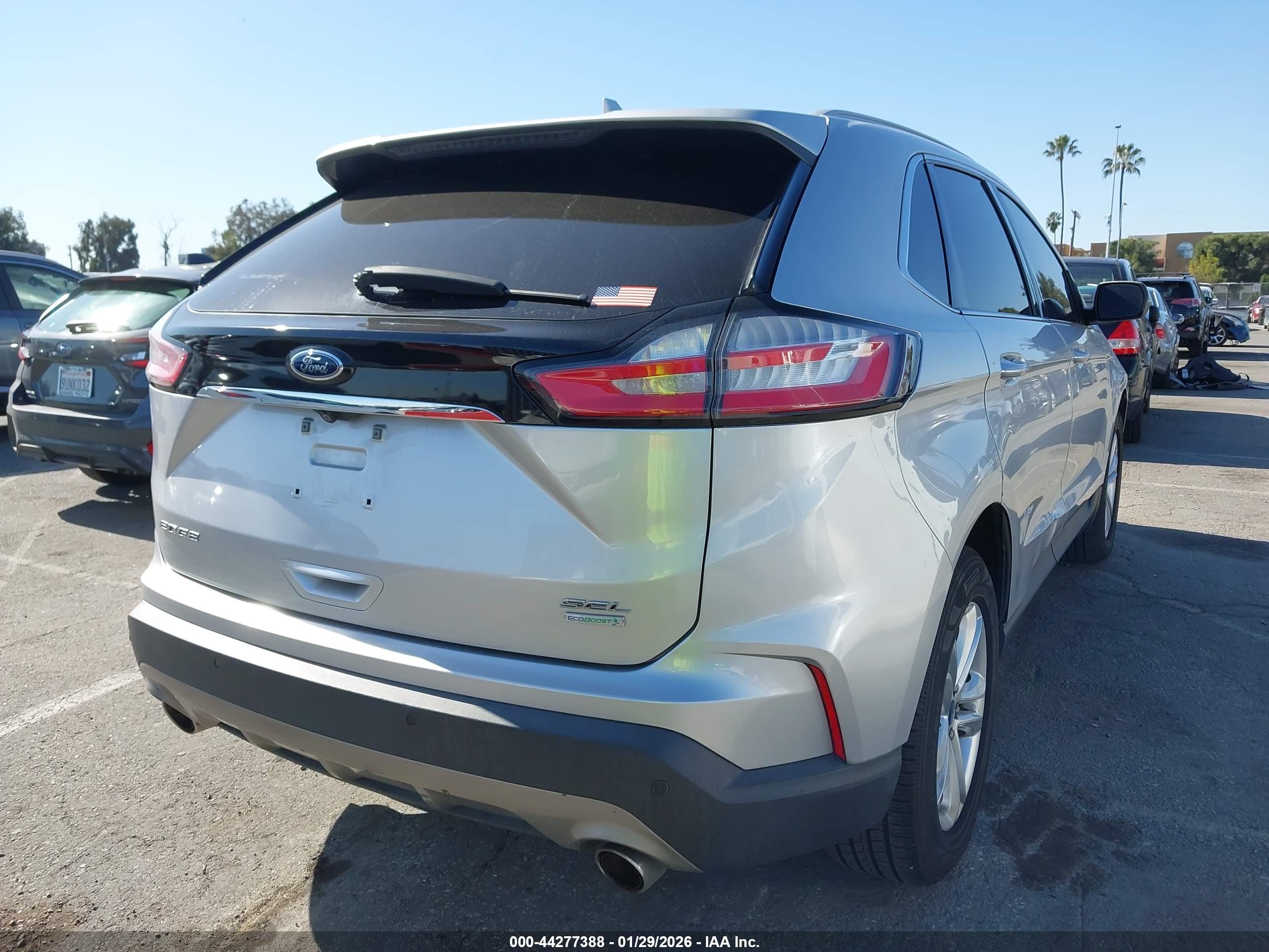 FORD EDGE image 4