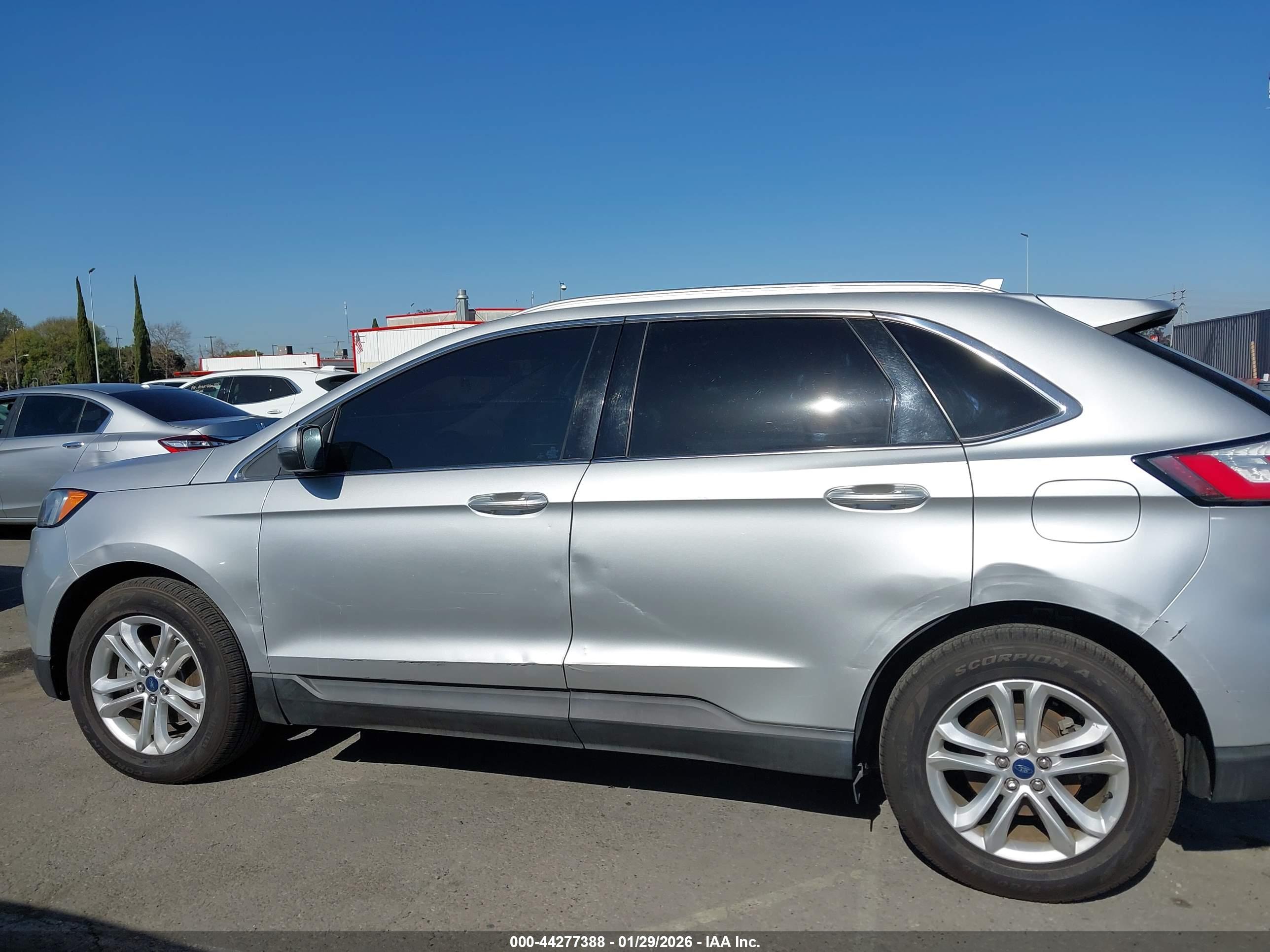 FORD EDGE image 6
