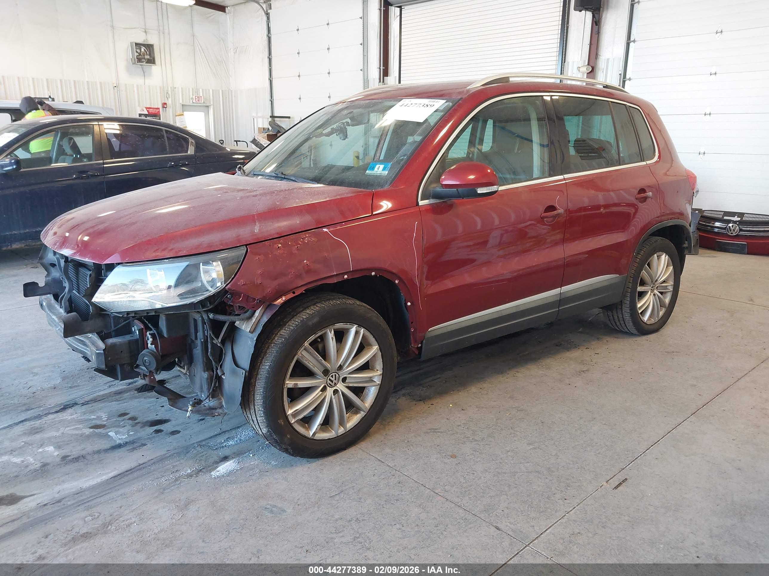 VOLKSWAGEN TIGUAN image 2