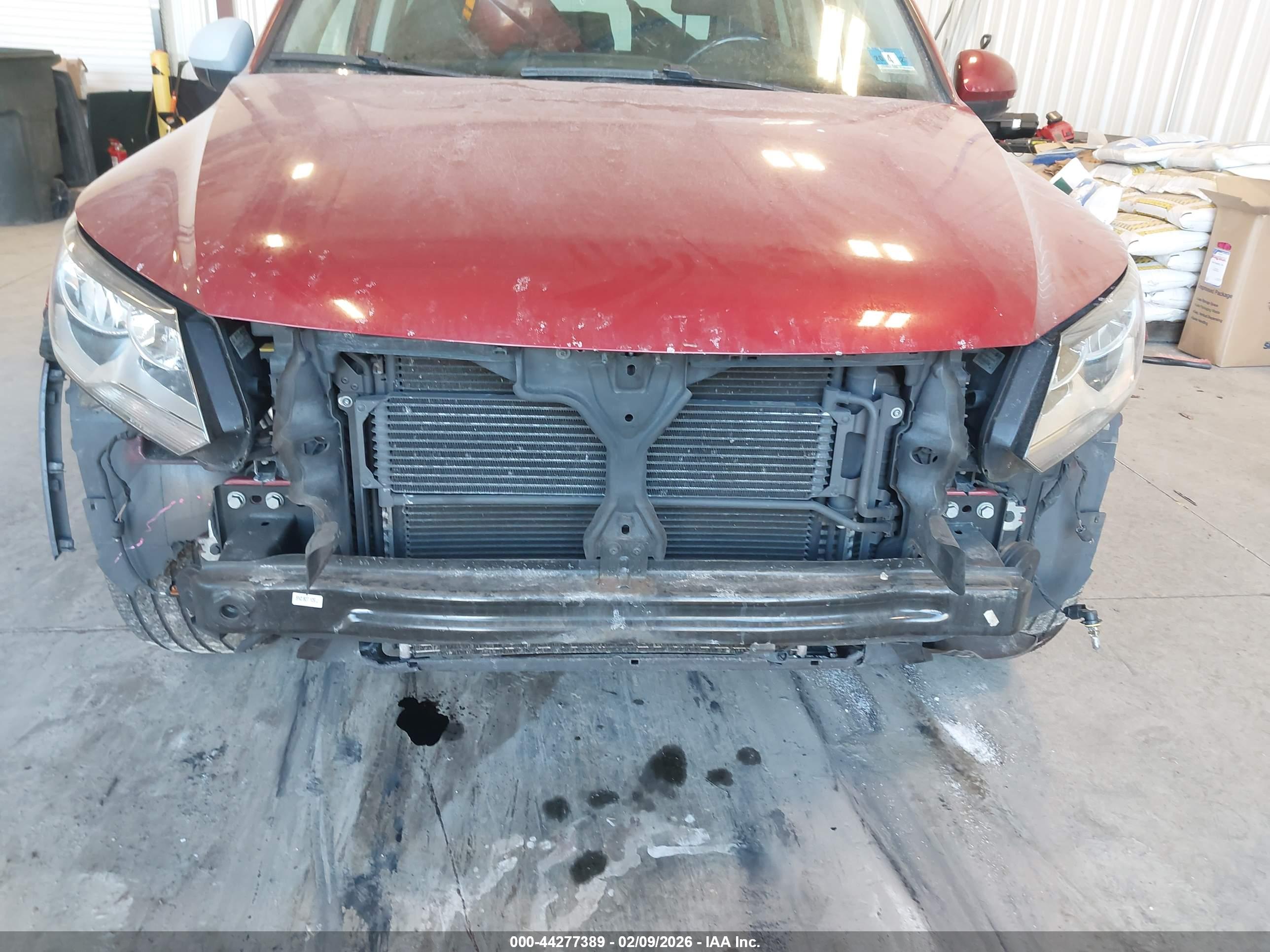 VOLKSWAGEN TIGUAN image 6