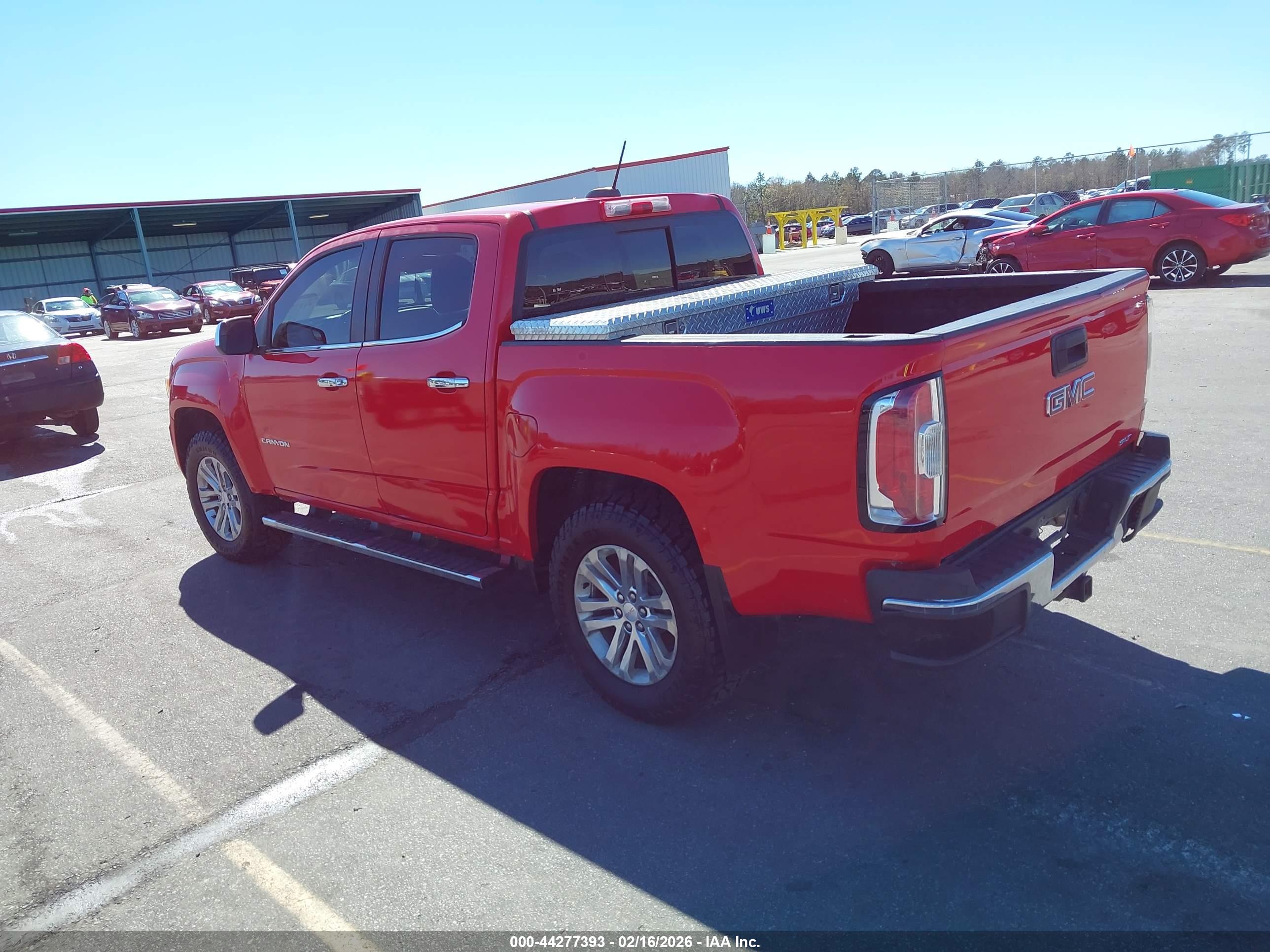 GMC CANYON image 3