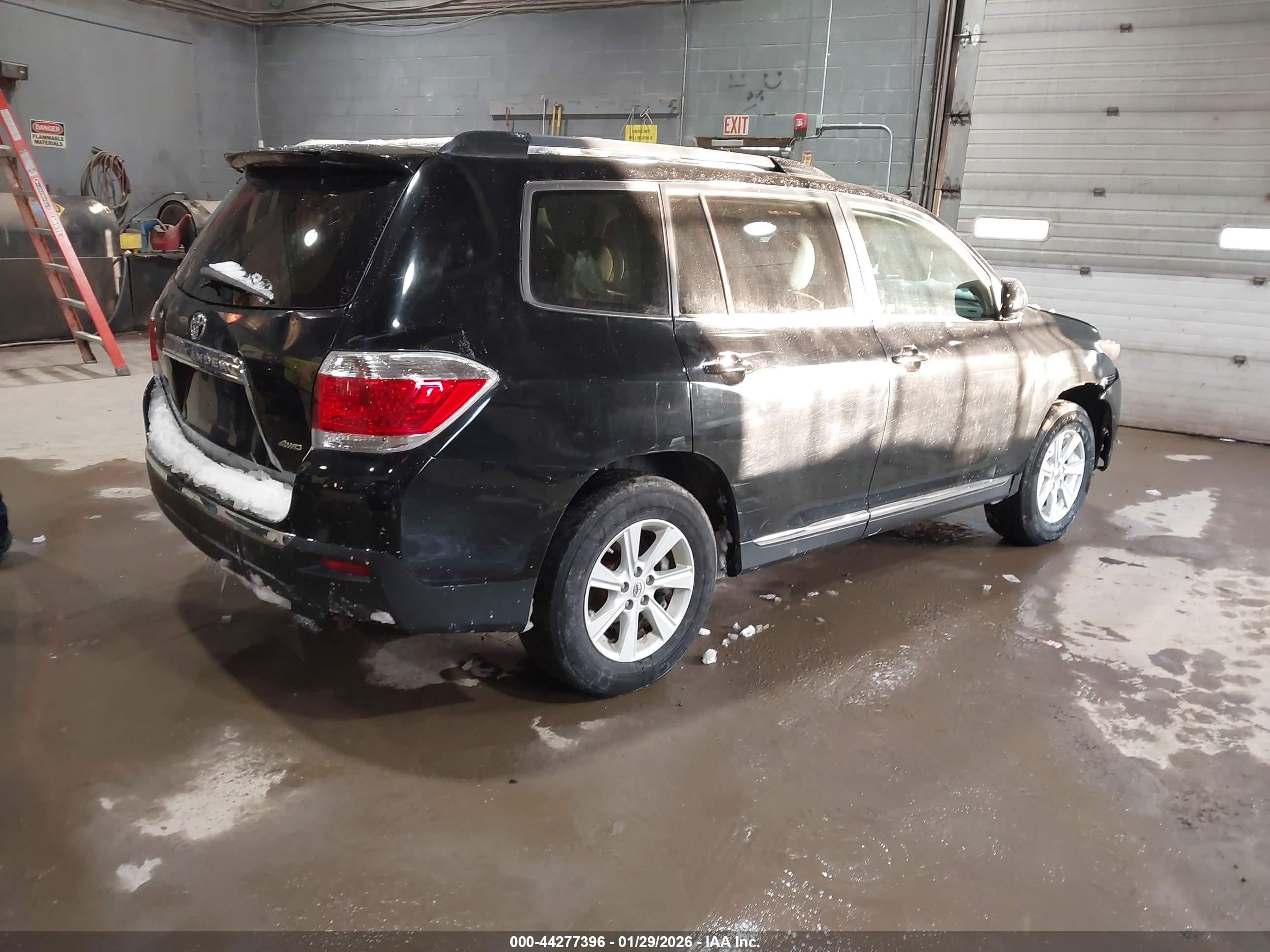 TOYOTA HIGHLANDER image 4