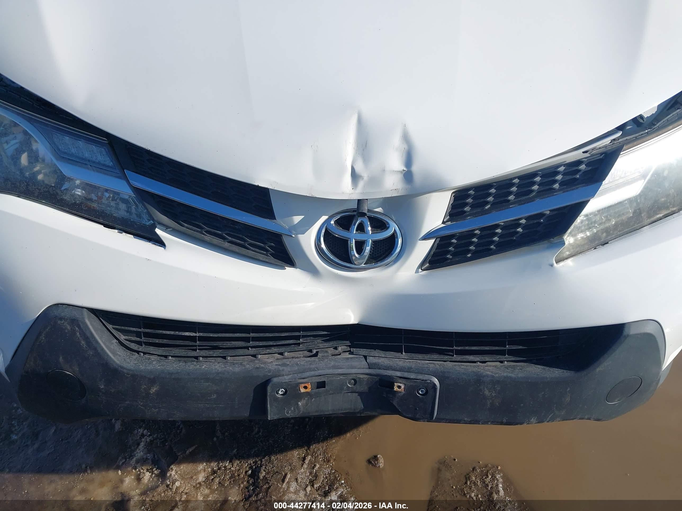 TOYOTA RAV4 image 6