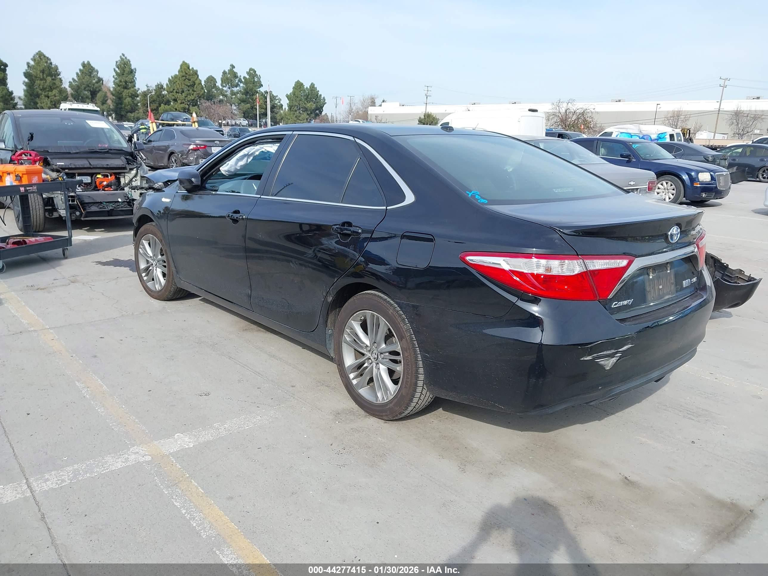 TOYOTA CAMRY image 3