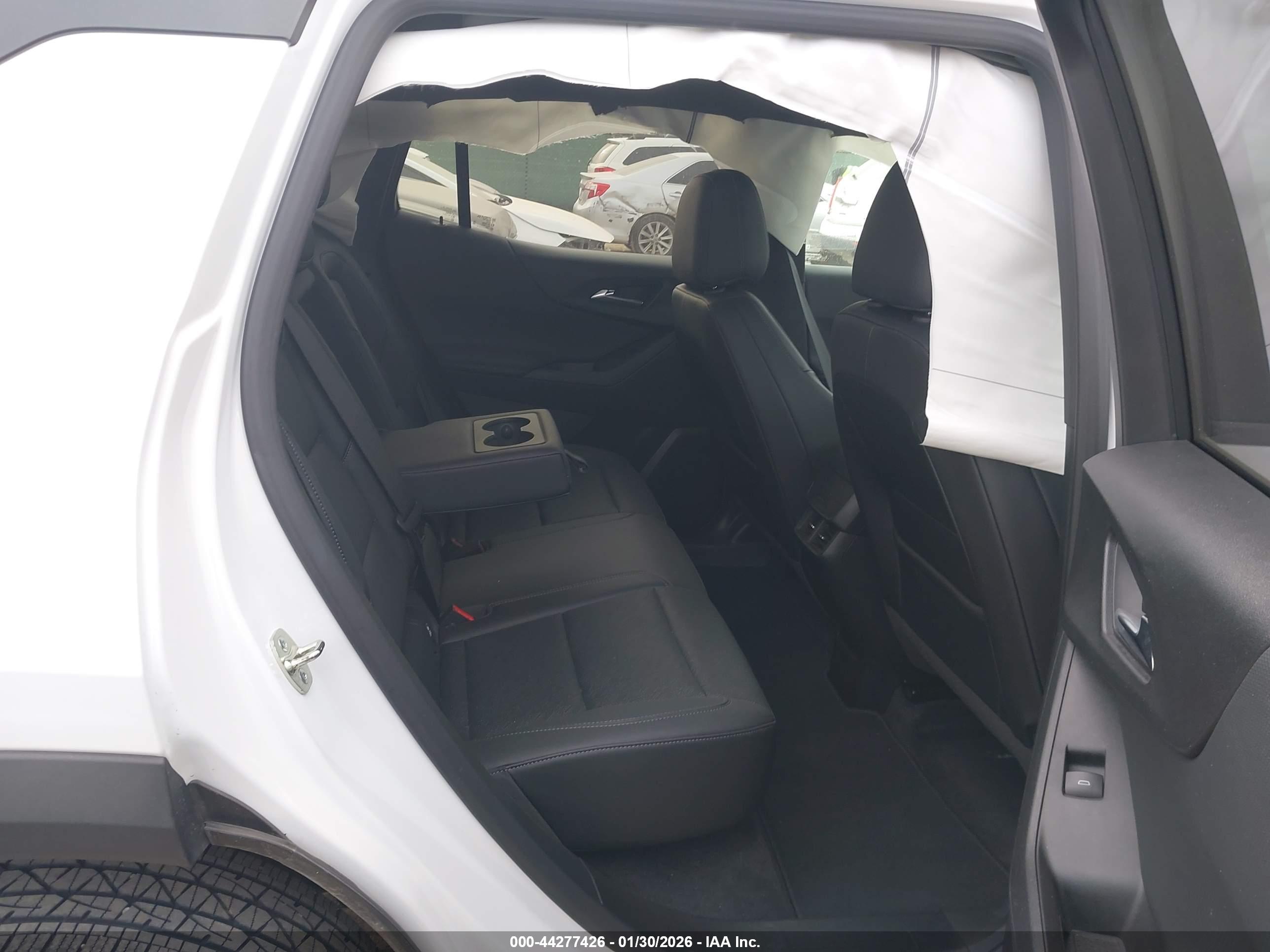 CHEVROLET EQUINOX image 8