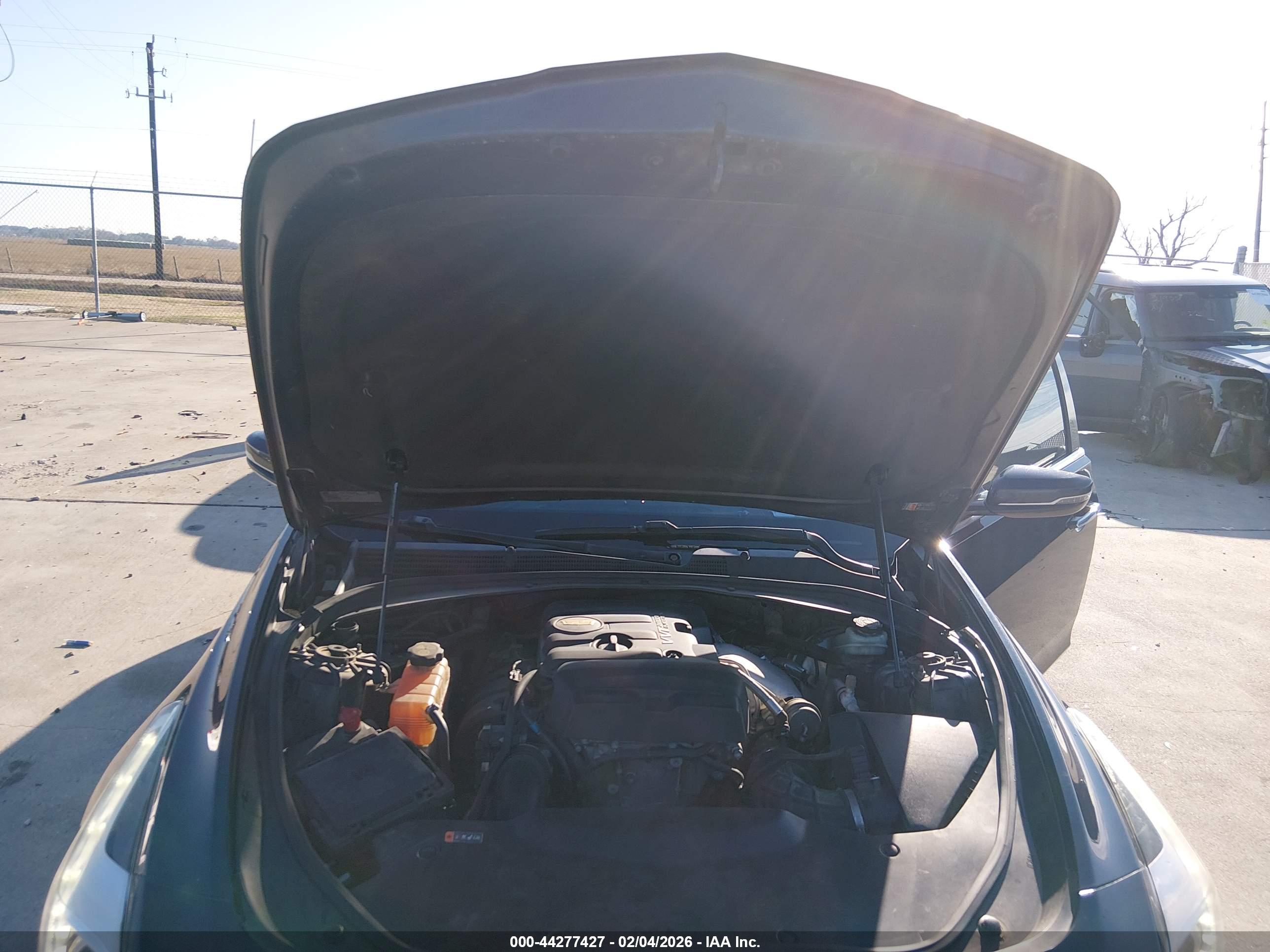 CADILLAC CTS image 10