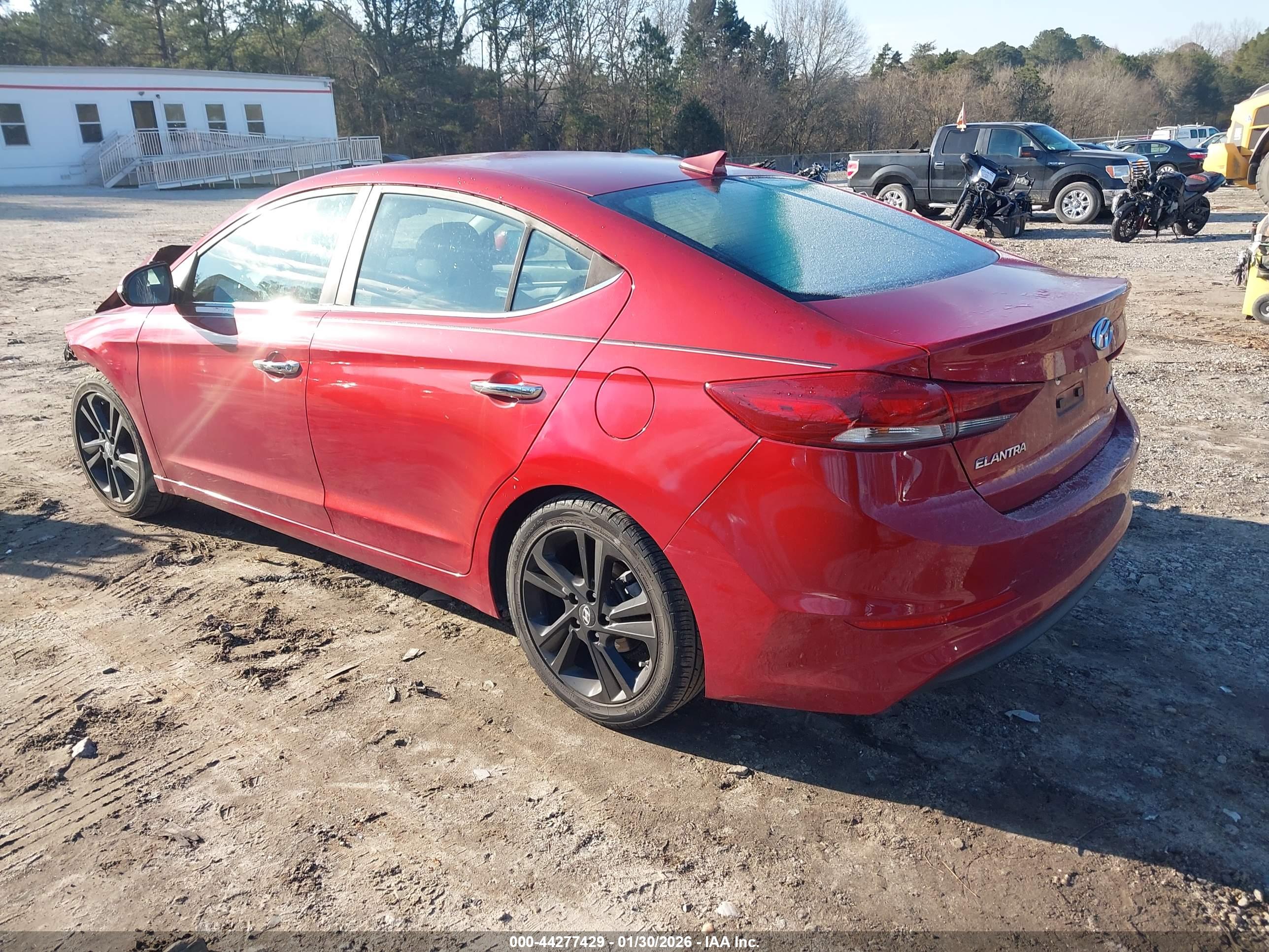 HYUNDAI ELANTRA image 3