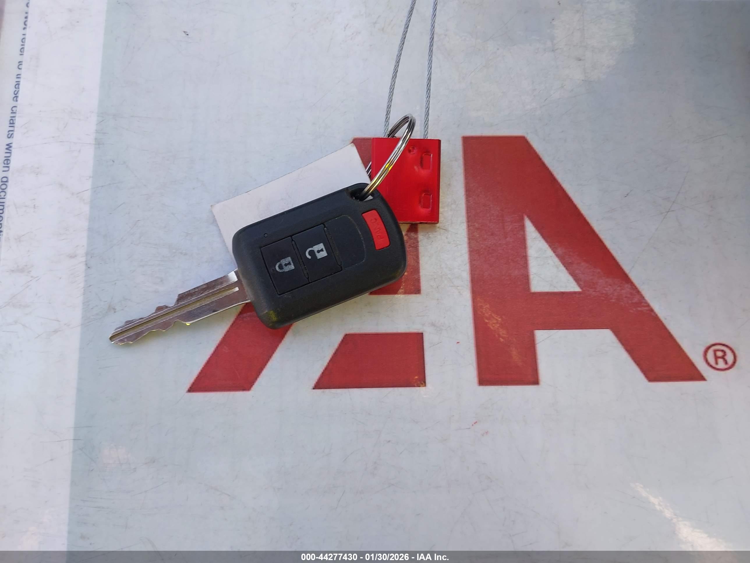 MITSUBISHI OUTLANDER image 11