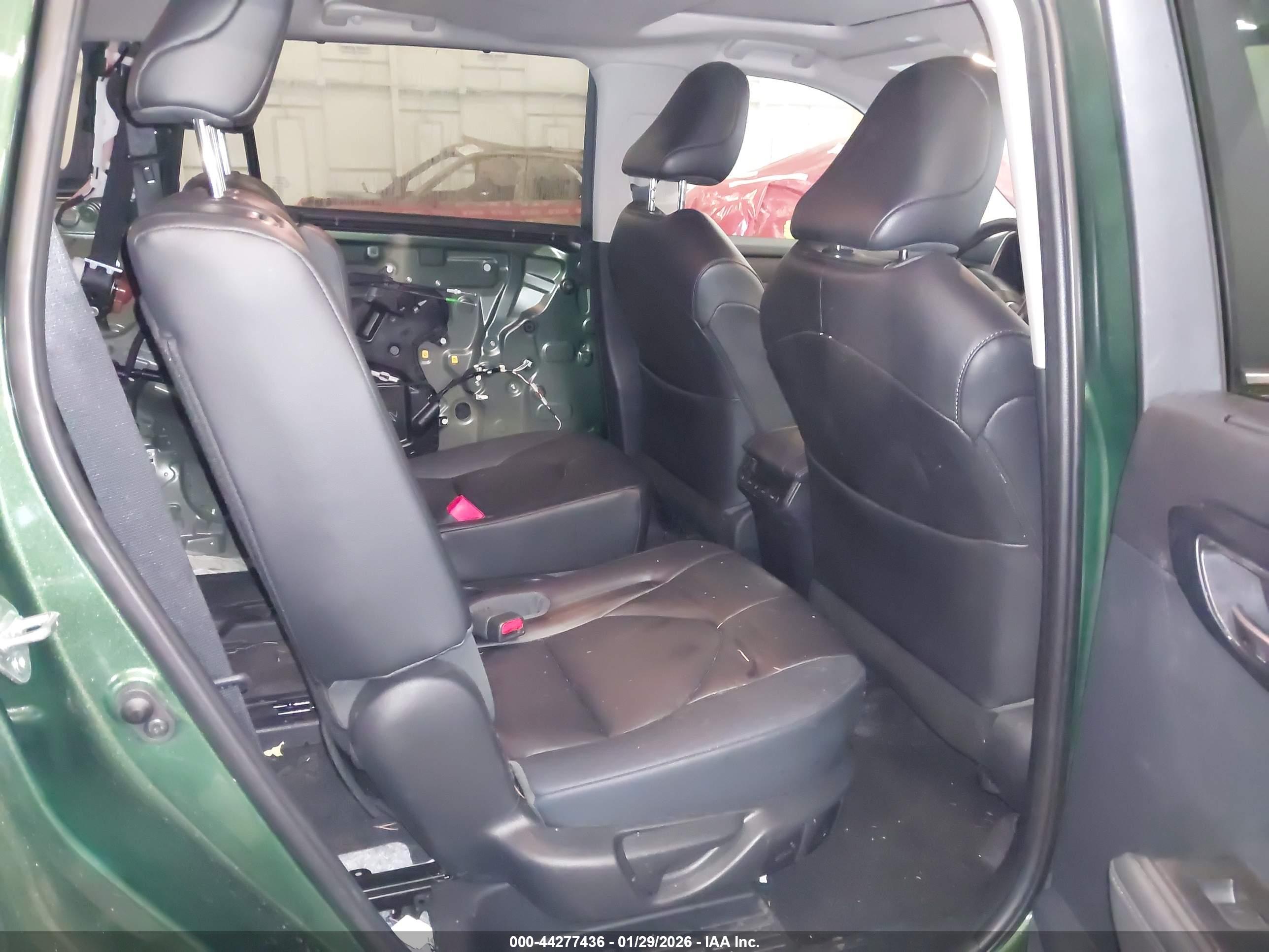 TOYOTA HIGHLANDER image 8