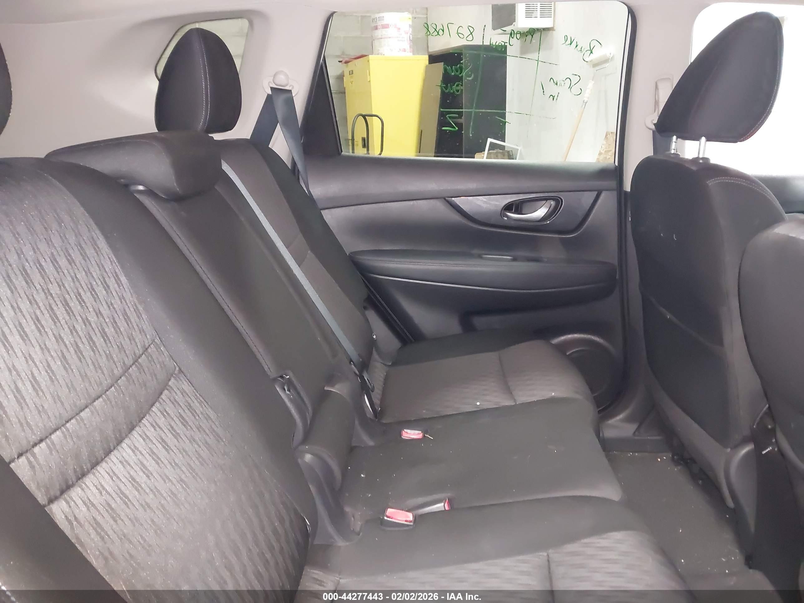 NISSAN ROGUE image 8