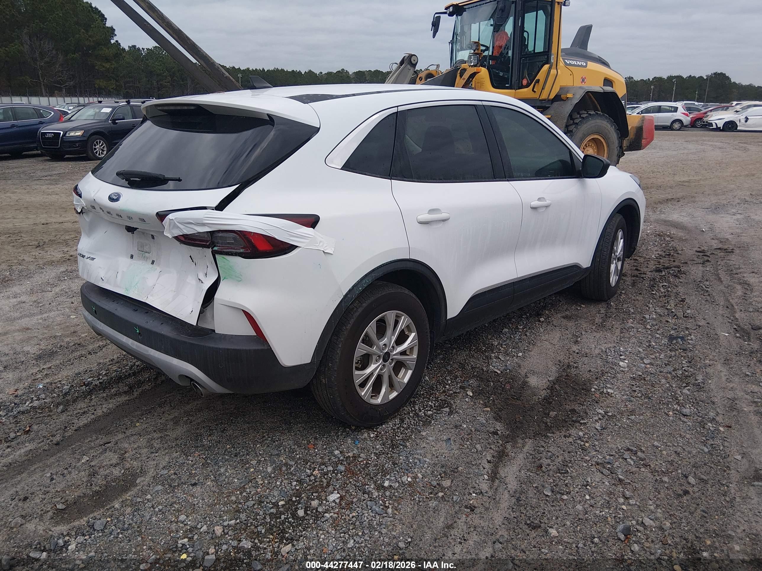FORD ESCAPE image 4
