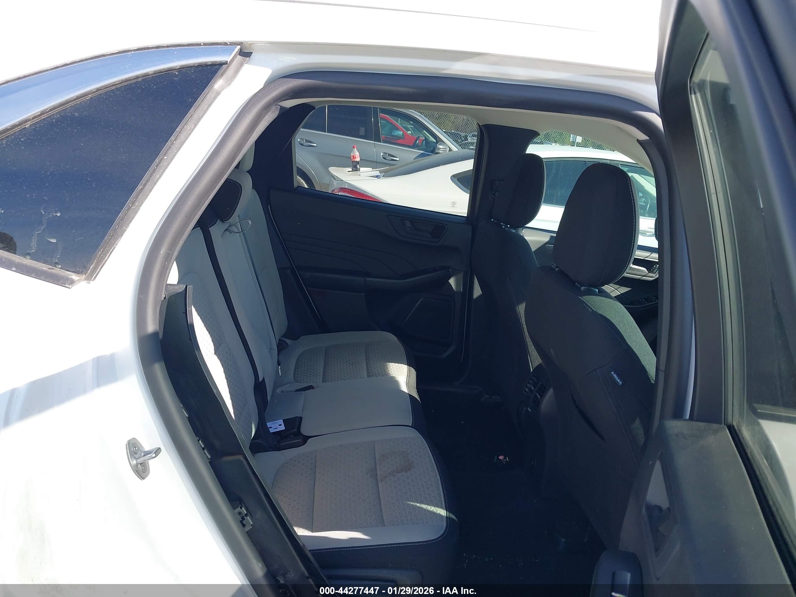 FORD ESCAPE image 8