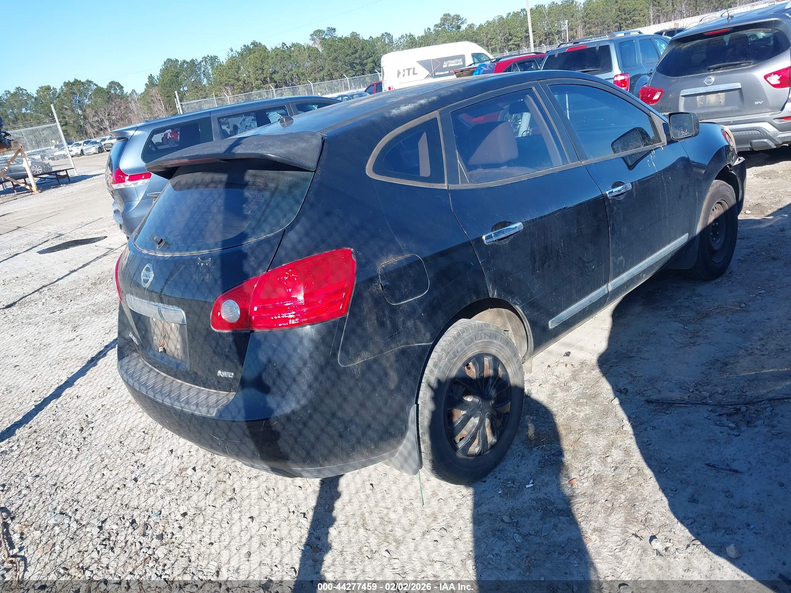 NISSAN ROGUE image 4