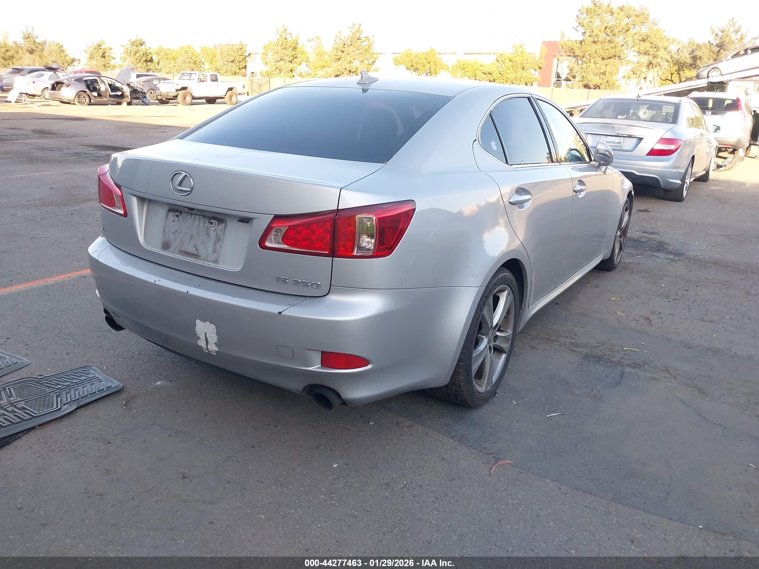 LEXUS IS image 4