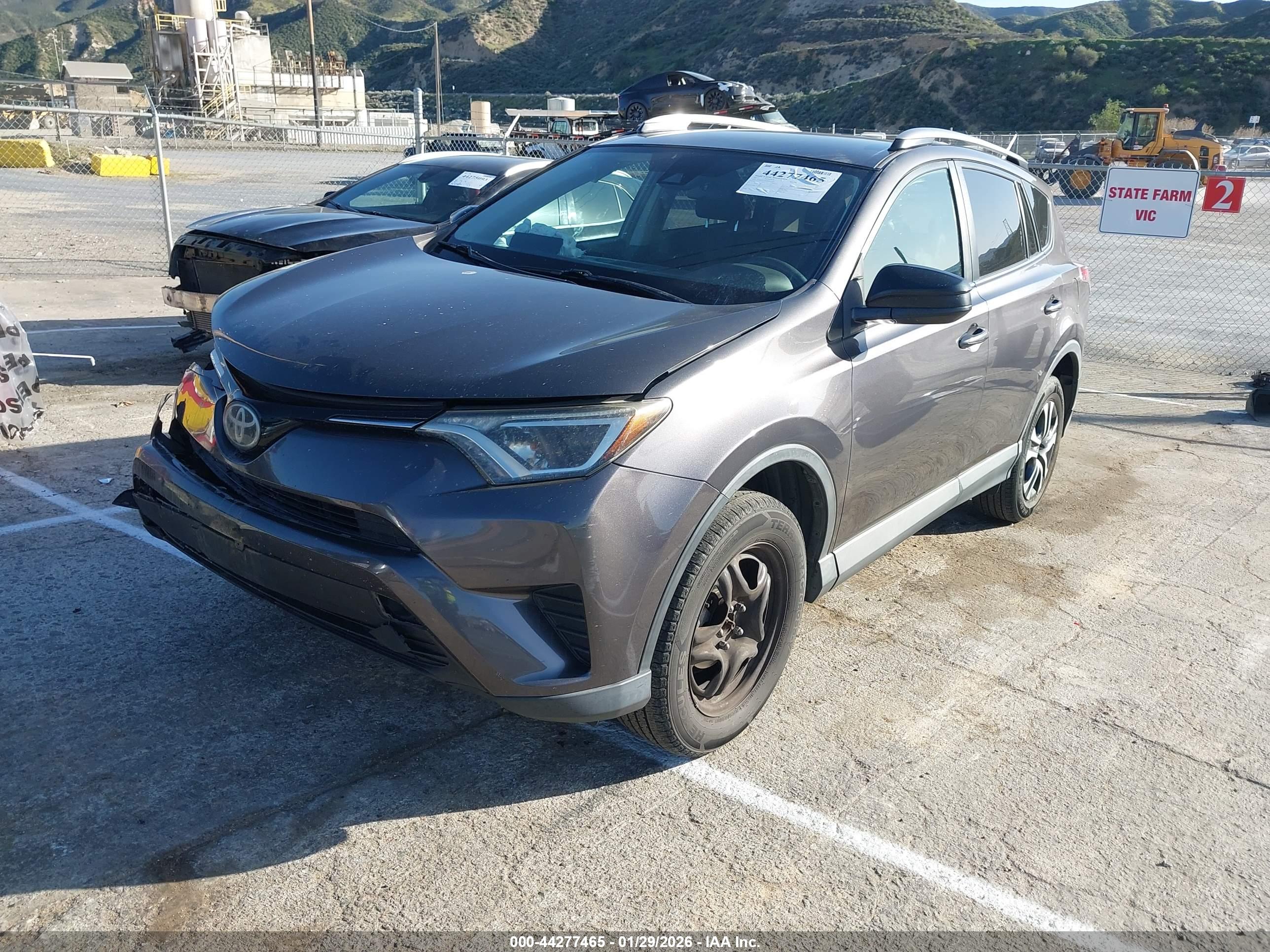 TOYOTA RAV4 image 2