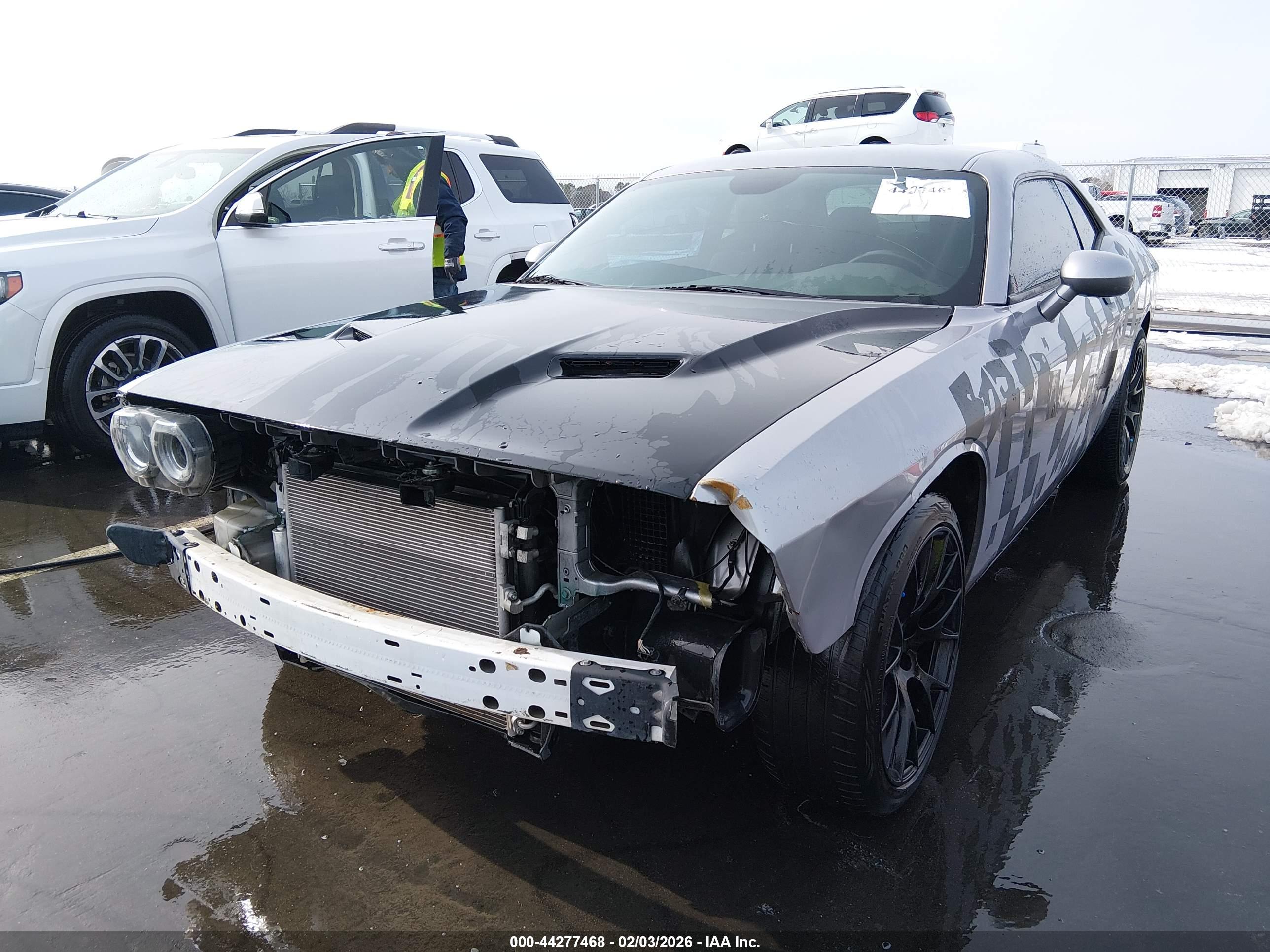 DODGE CHALLENGER image 6