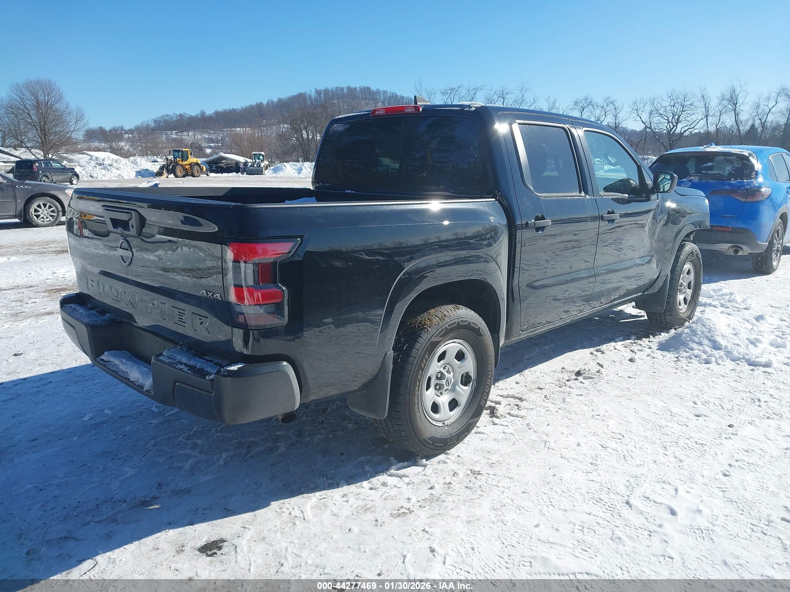 NISSAN FRONTIER image 4