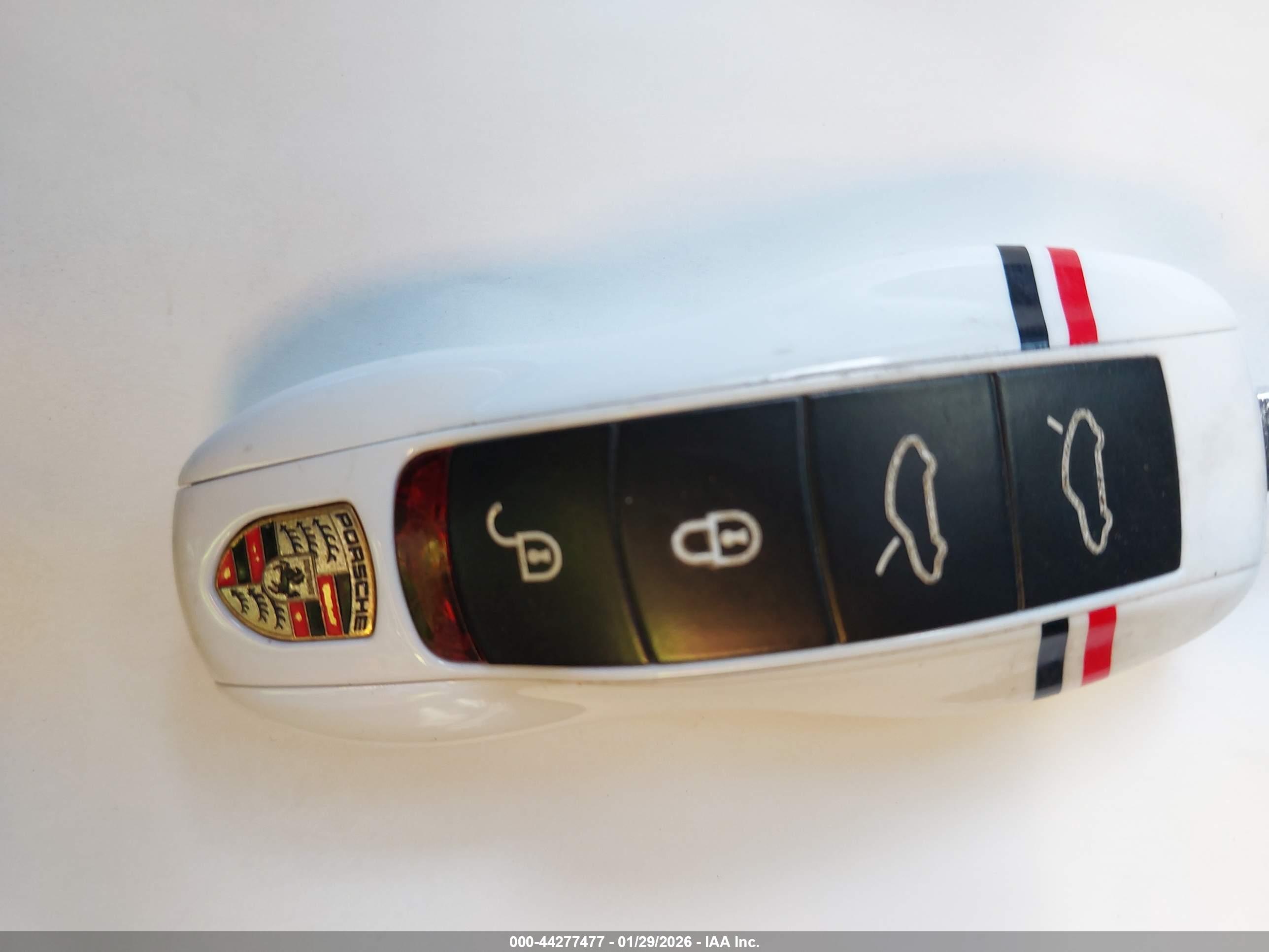 PORSCHE 718 image 11