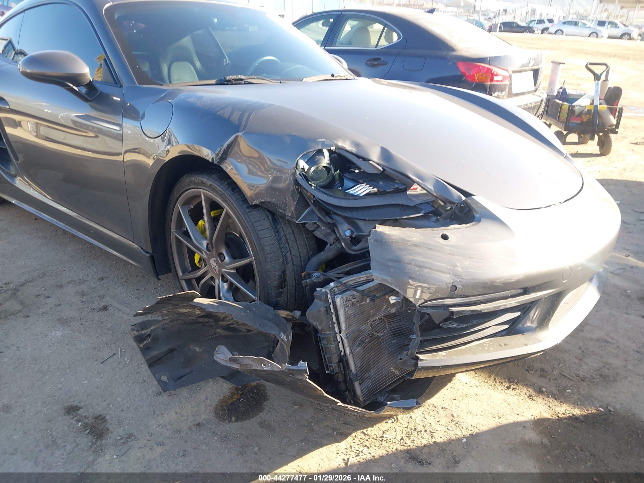 PORSCHE 718 image 6