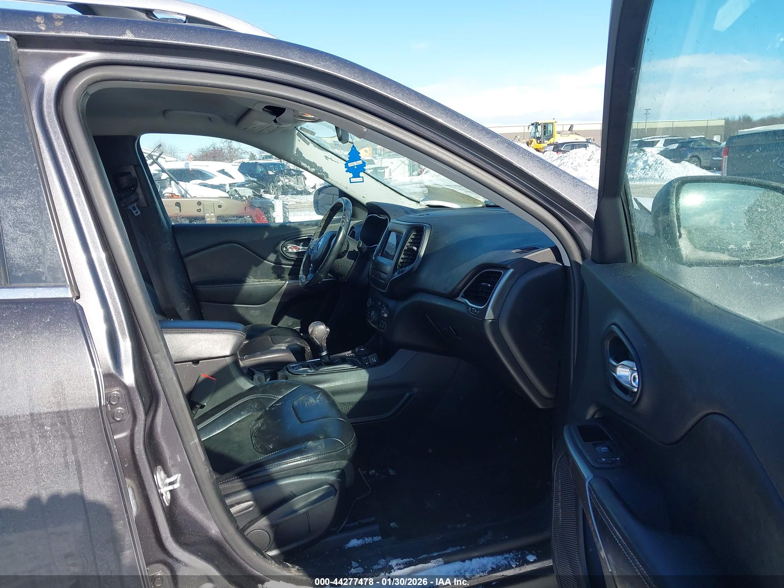 JEEP CHEROKEE image 5