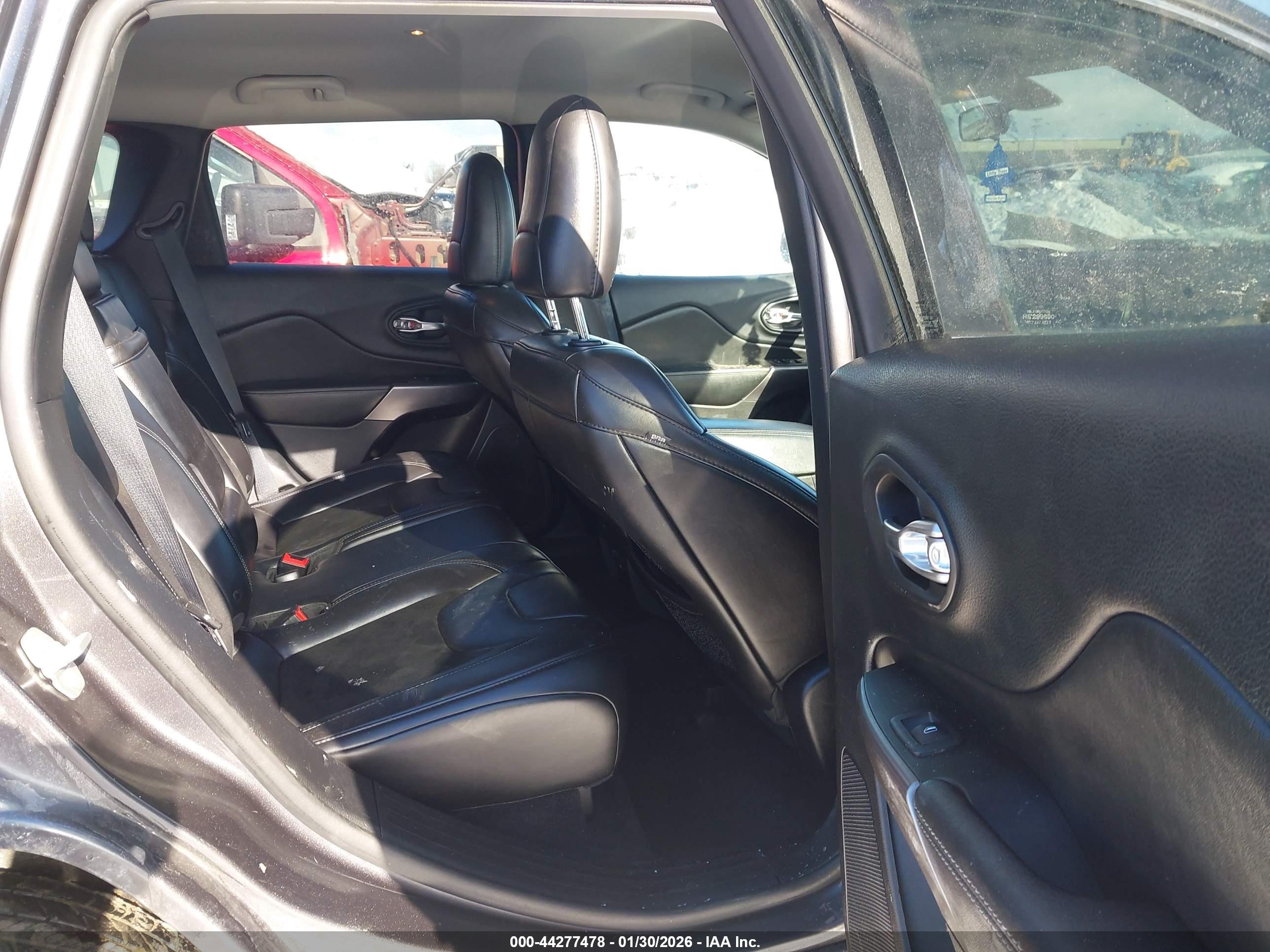 JEEP CHEROKEE image 8