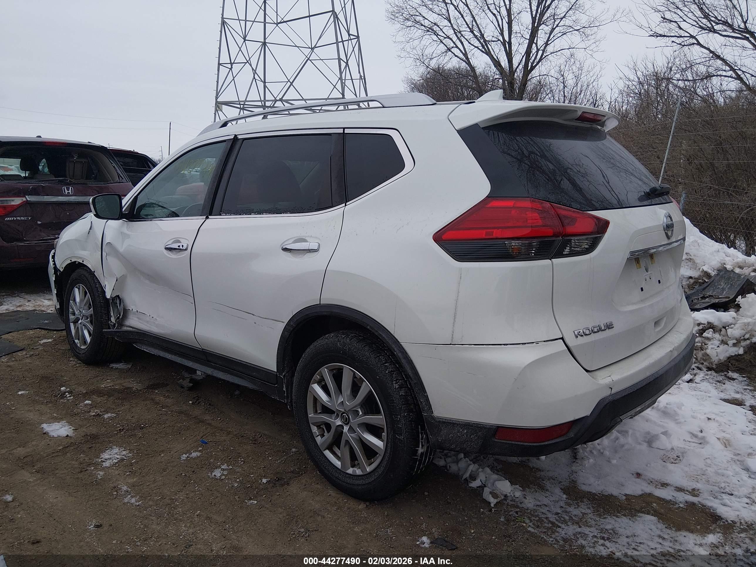 NISSAN ROGUE image 3