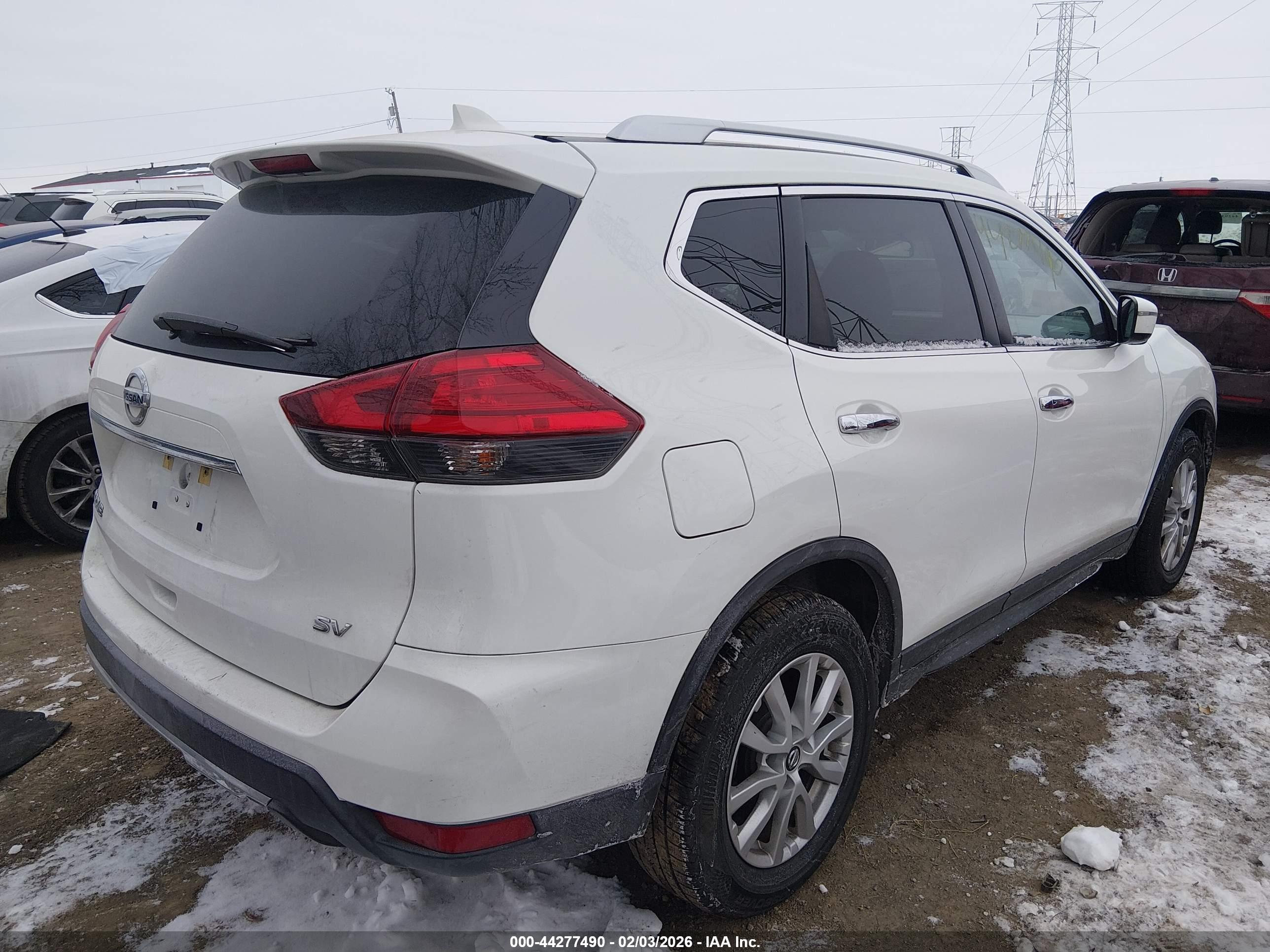 NISSAN ROGUE image 4