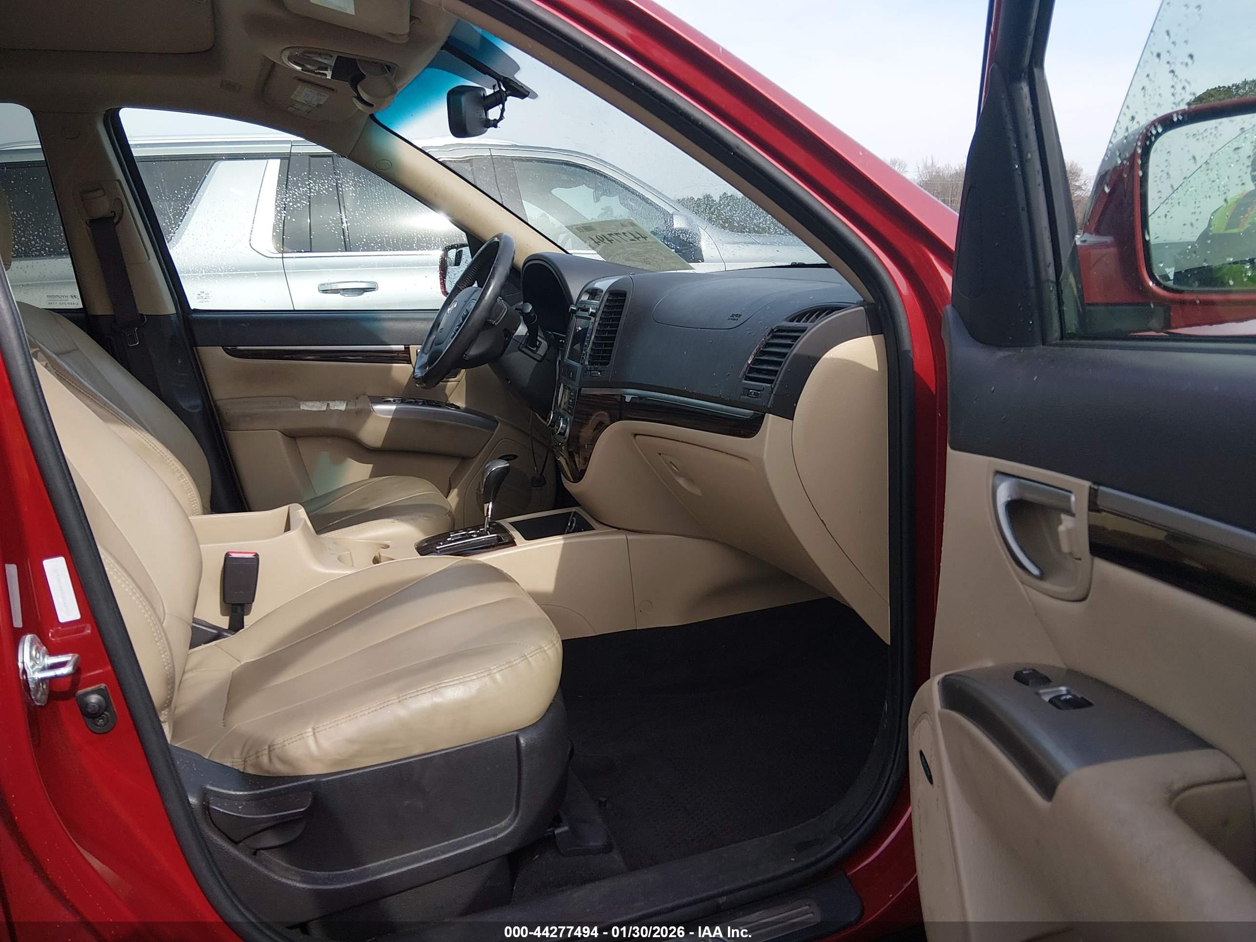 HYUNDAI SANTA image 5