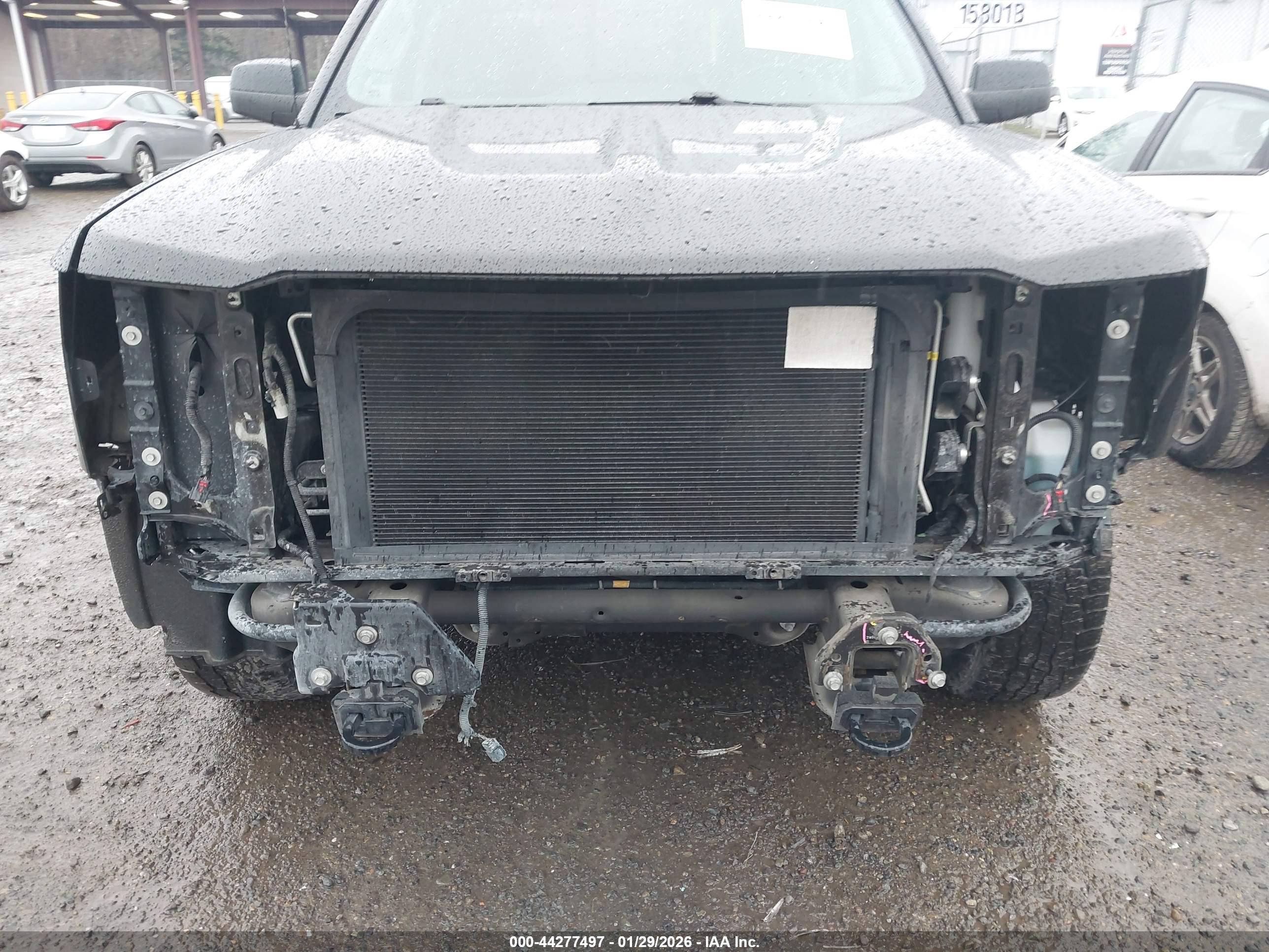 CHEVROLET SILVERADO image 6