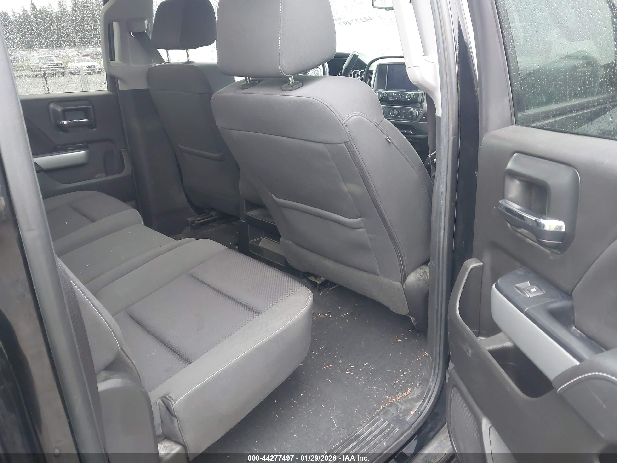 CHEVROLET SILVERADO image 8
