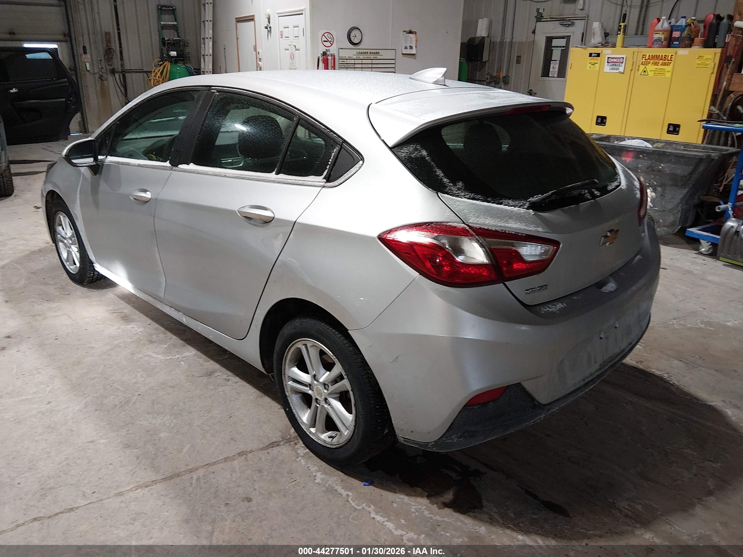 CHEVROLET CRUZE image 3