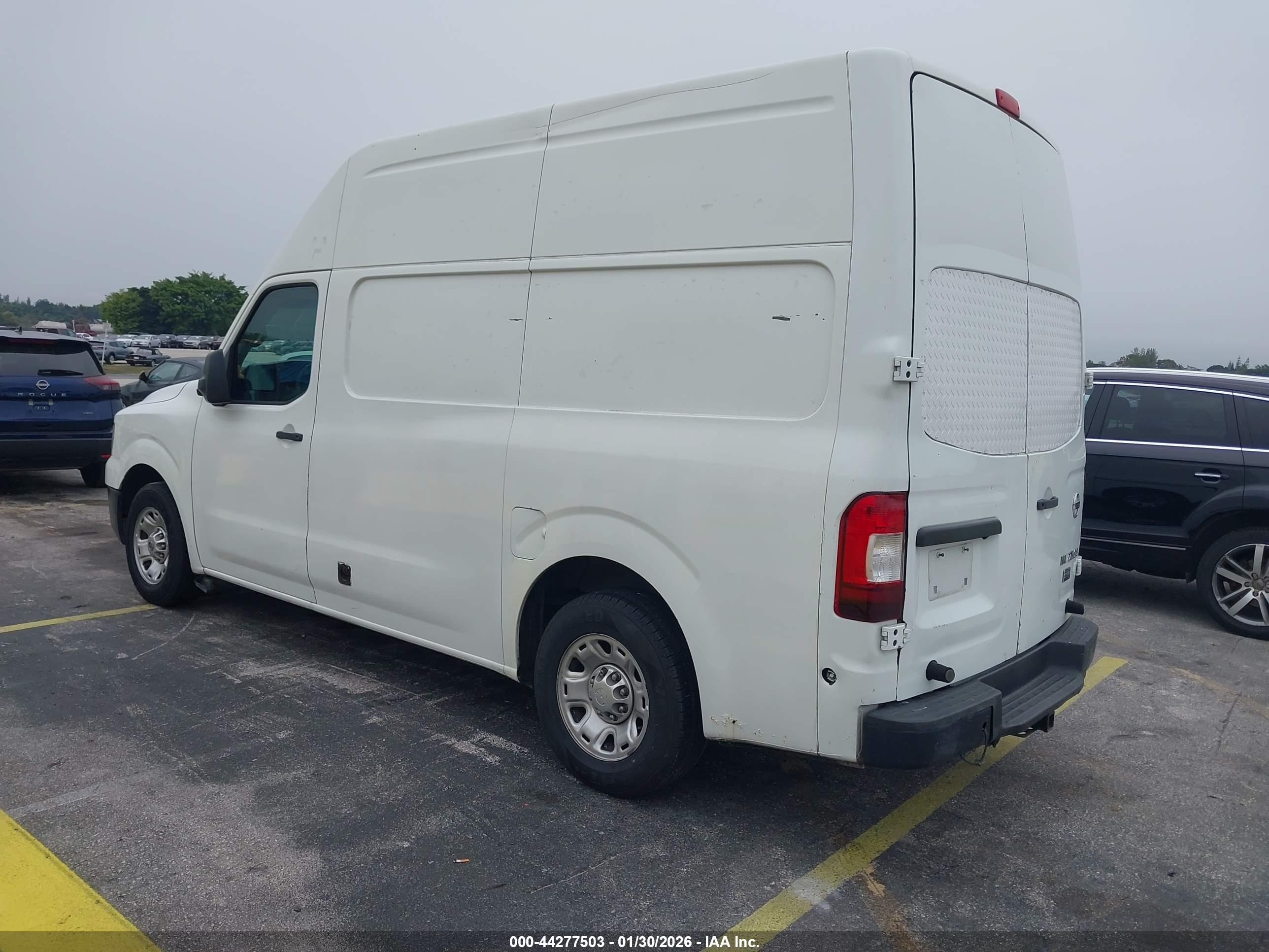 NISSAN NV image 3