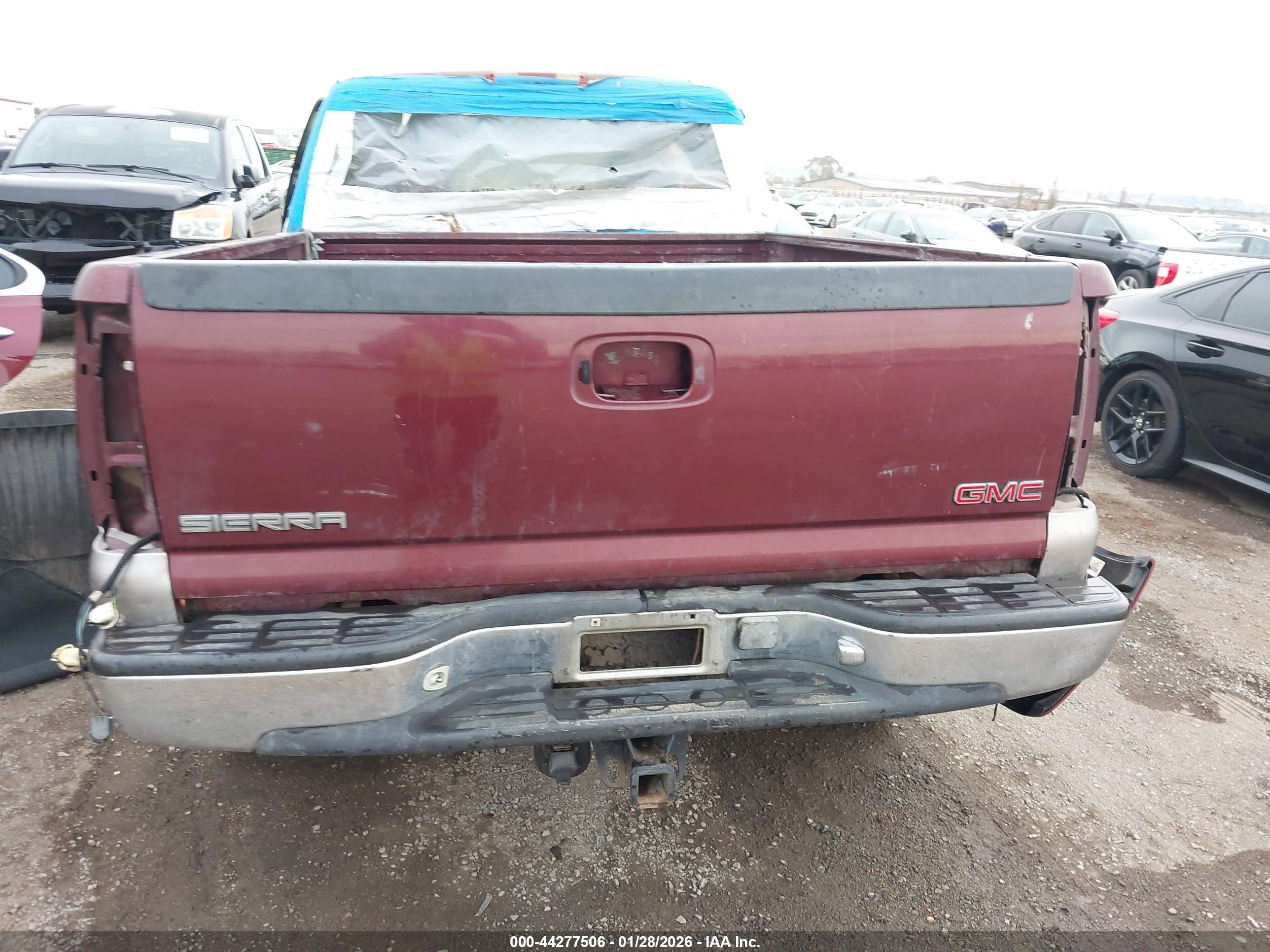 GMC SIERRA image 6