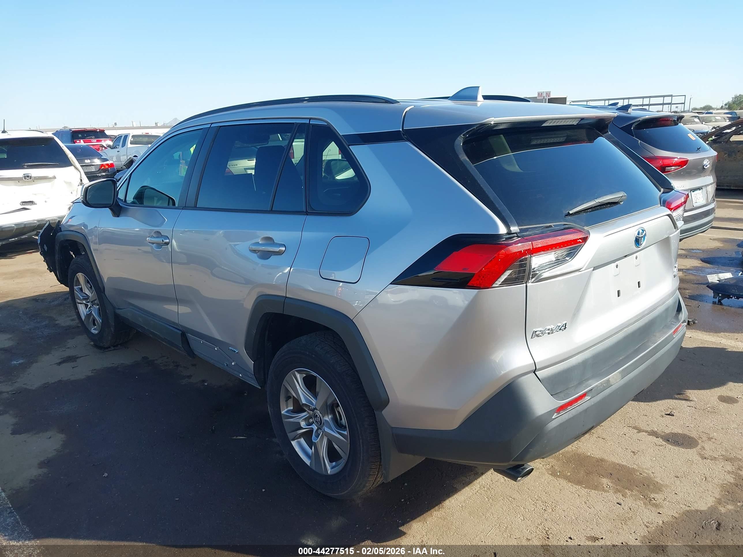 TOYOTA RAV4 image 3