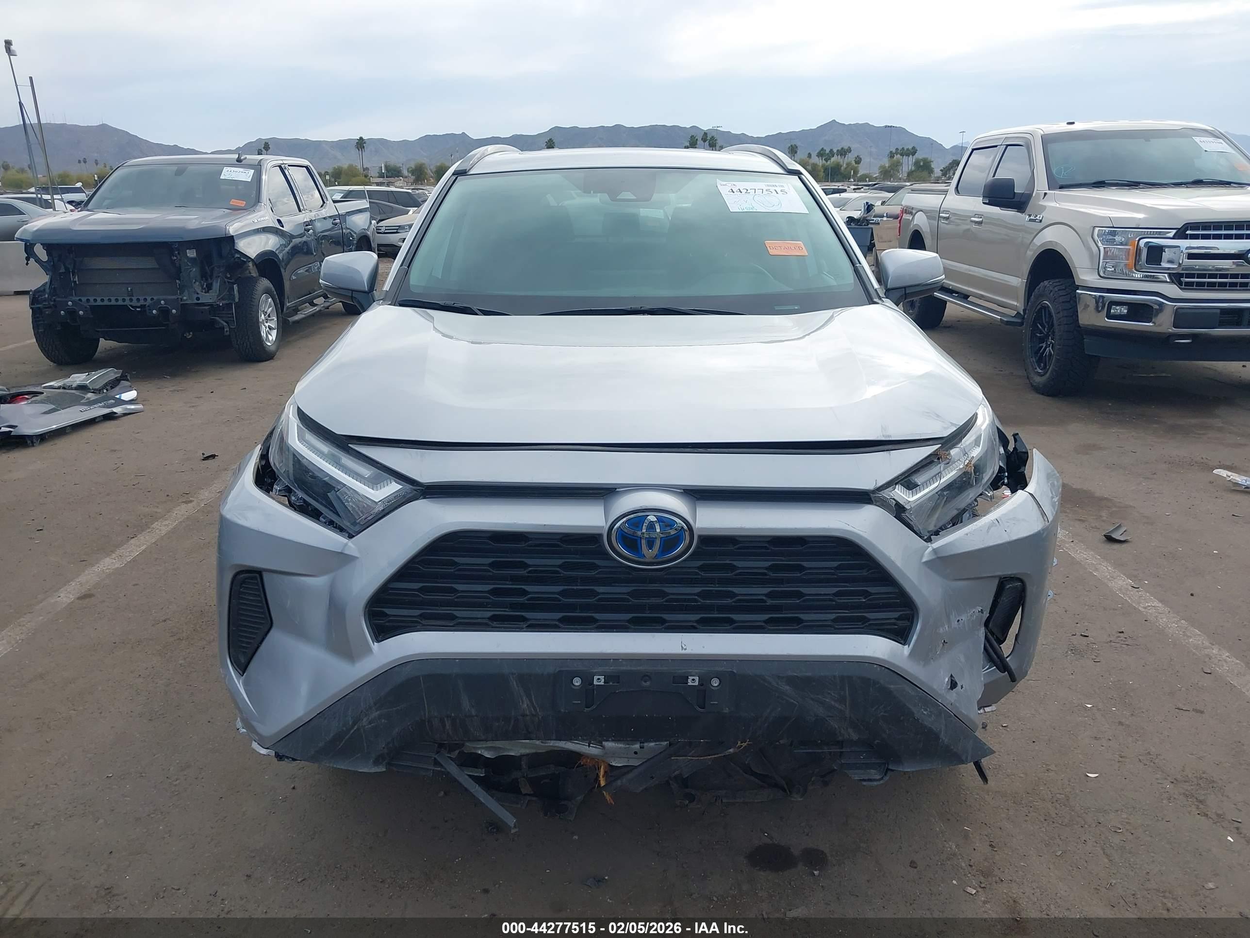 TOYOTA RAV4 image 6