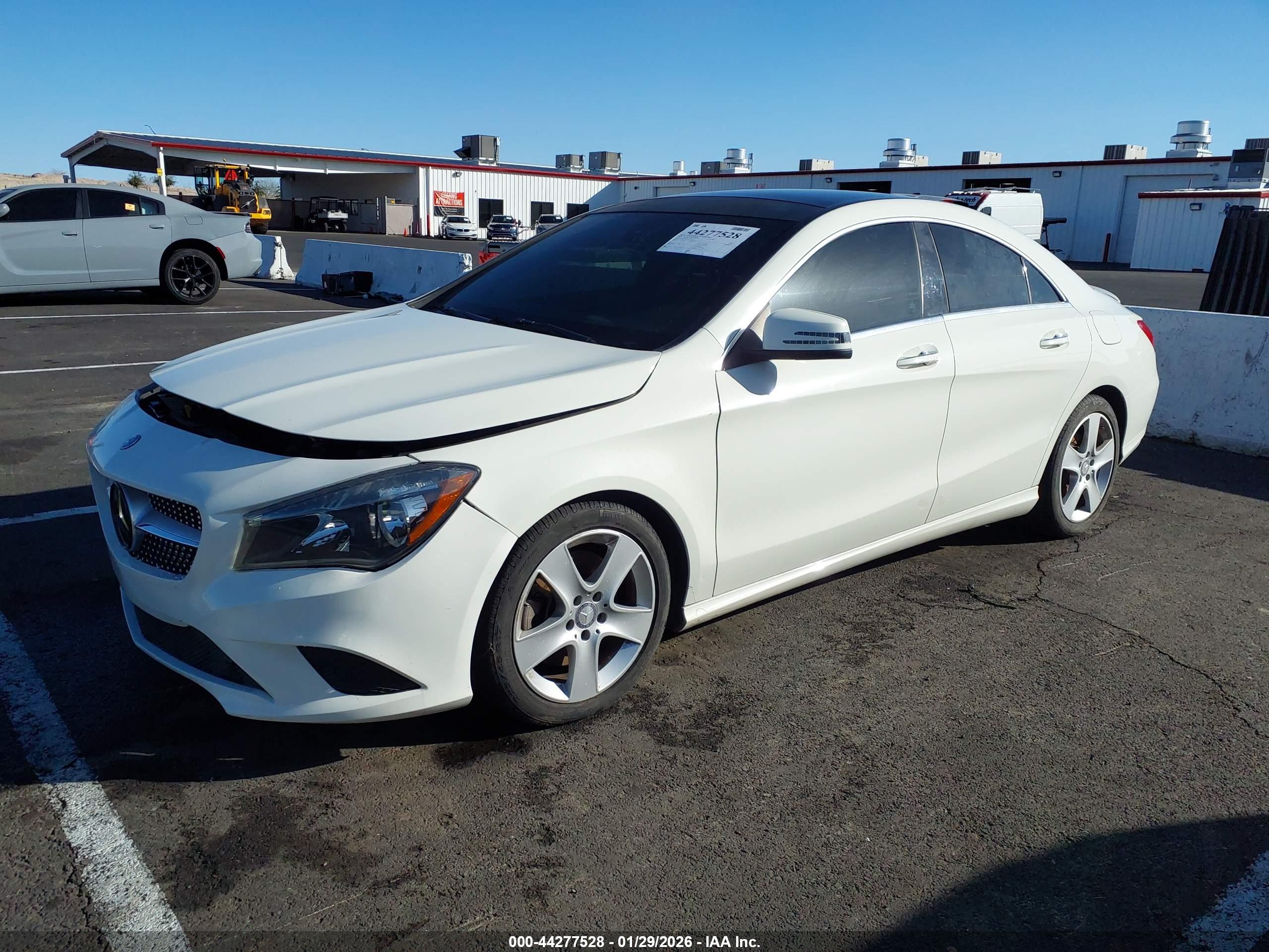 MERCEDES-BENZ CLA image 2