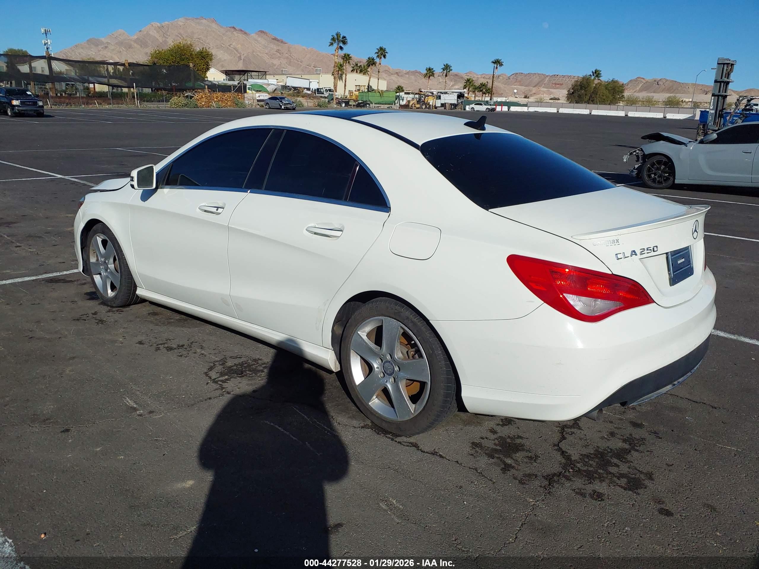 MERCEDES-BENZ CLA image 3