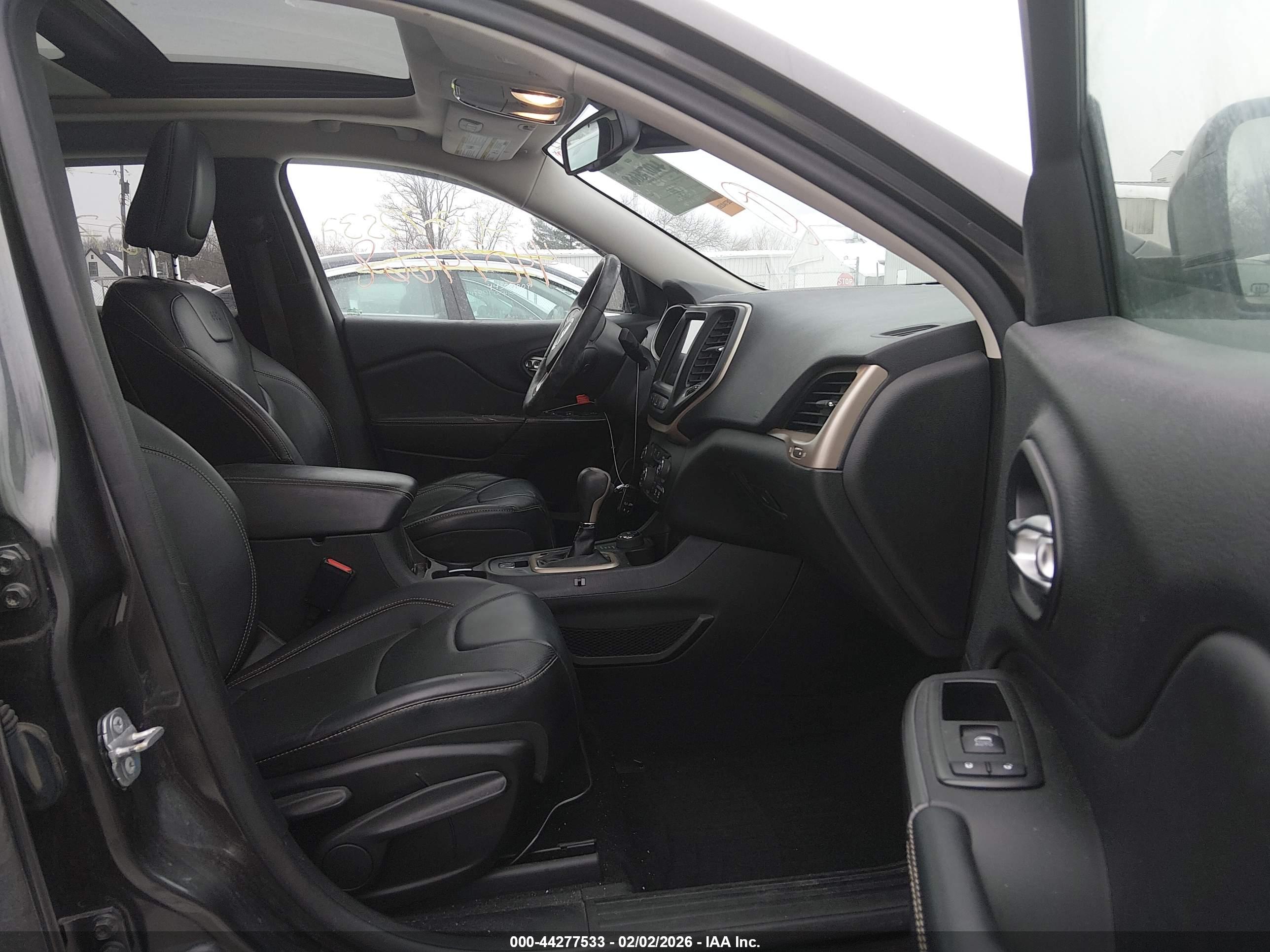 JEEP CHEROKEE image 5