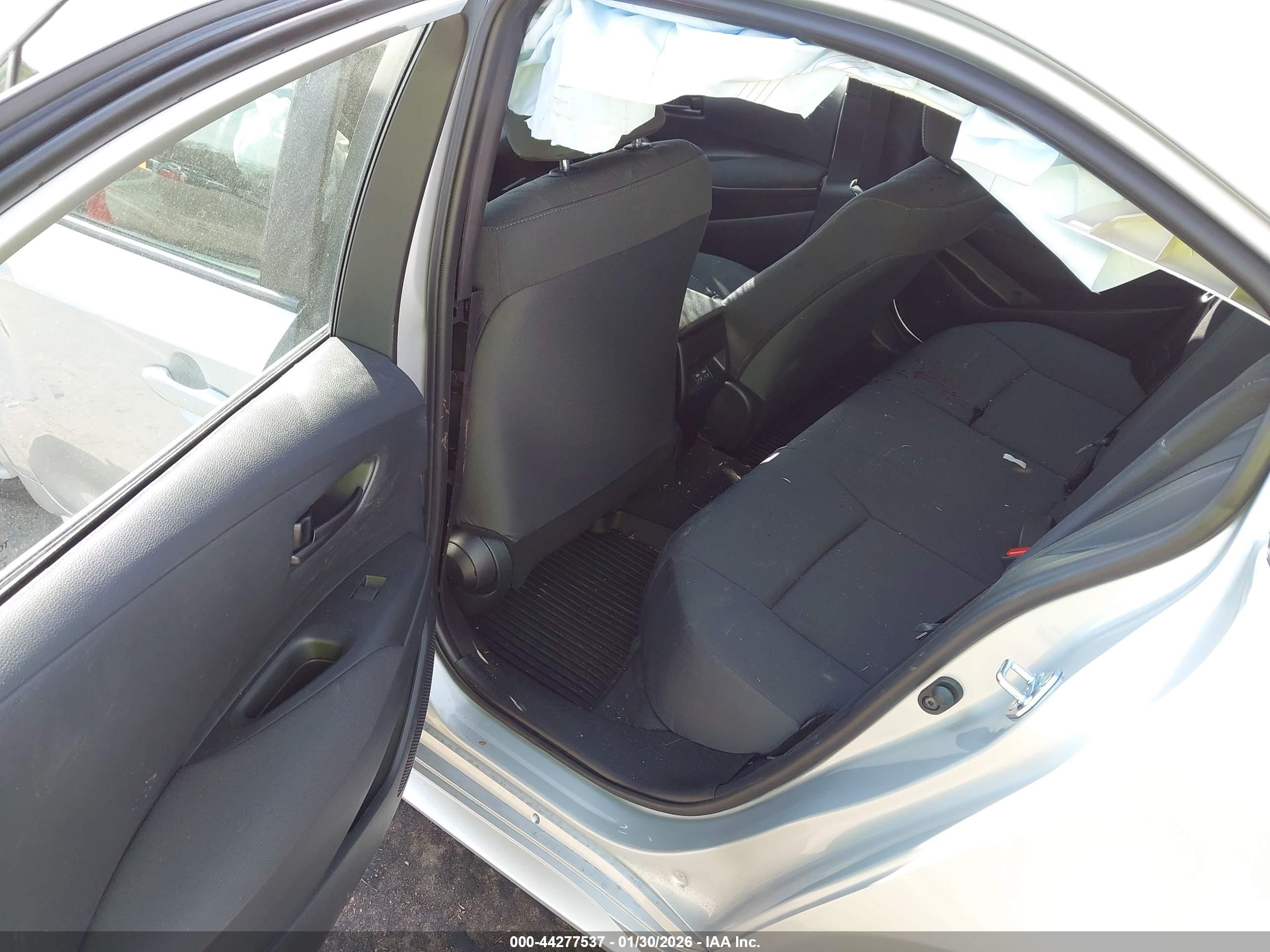 TOYOTA COROLLA image 8