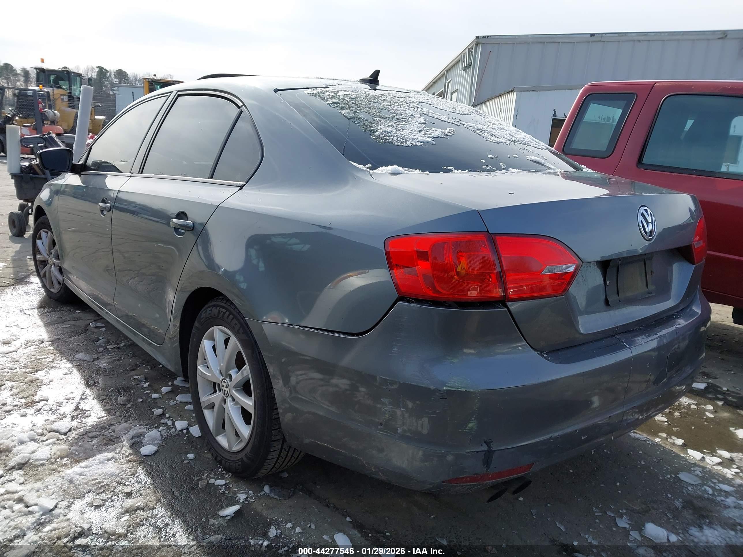 VOLKSWAGEN JETTA image 3