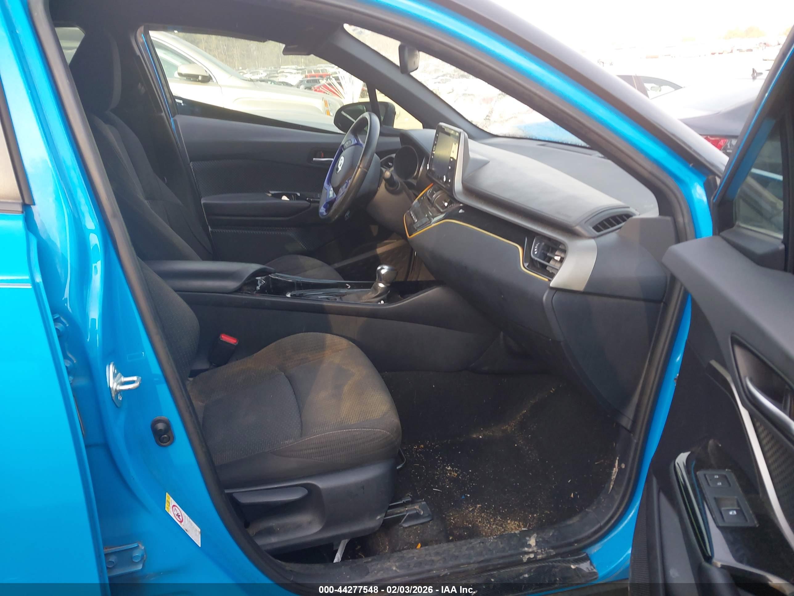 TOYOTA C-HR image 5