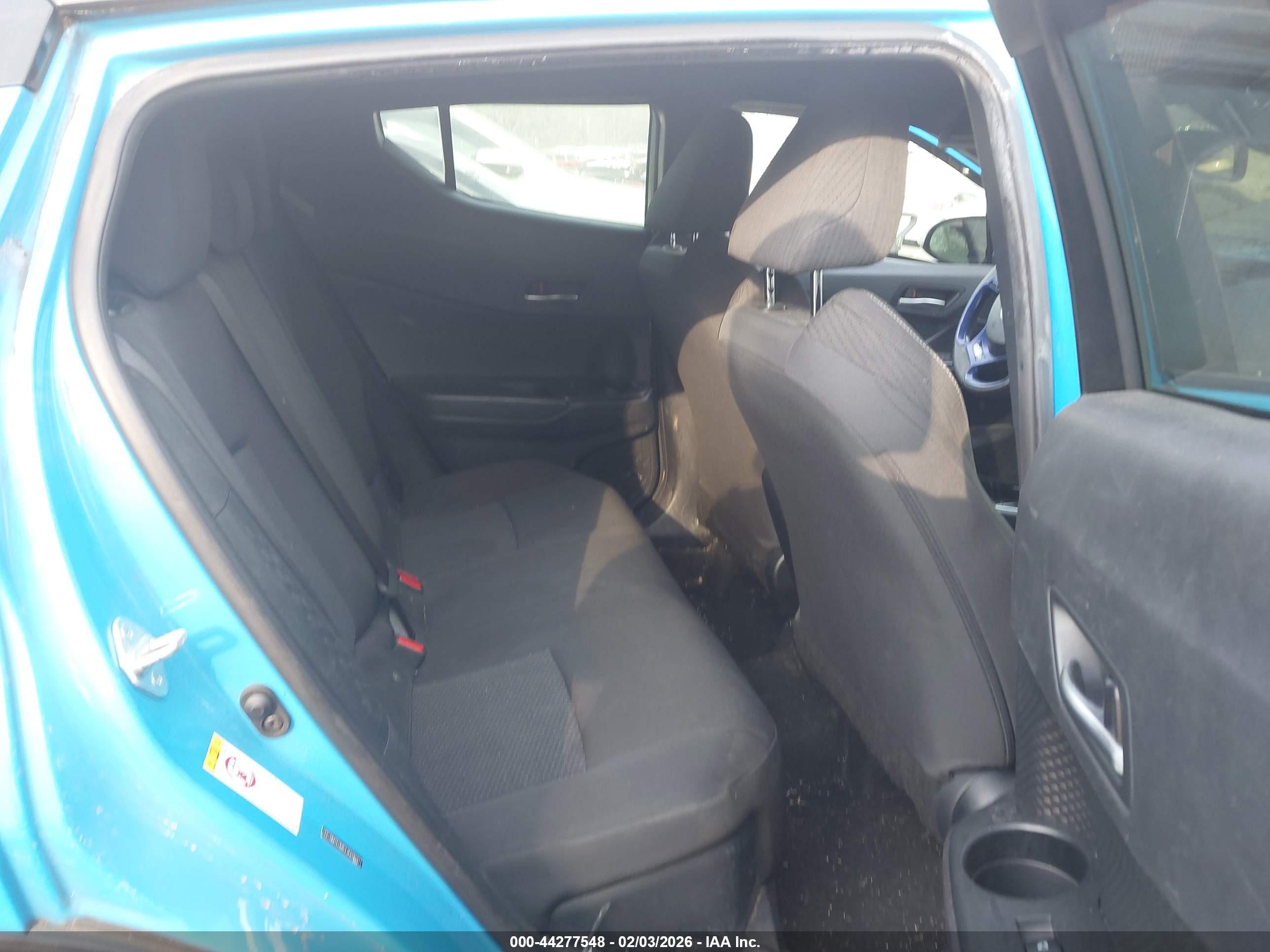TOYOTA C-HR image 8
