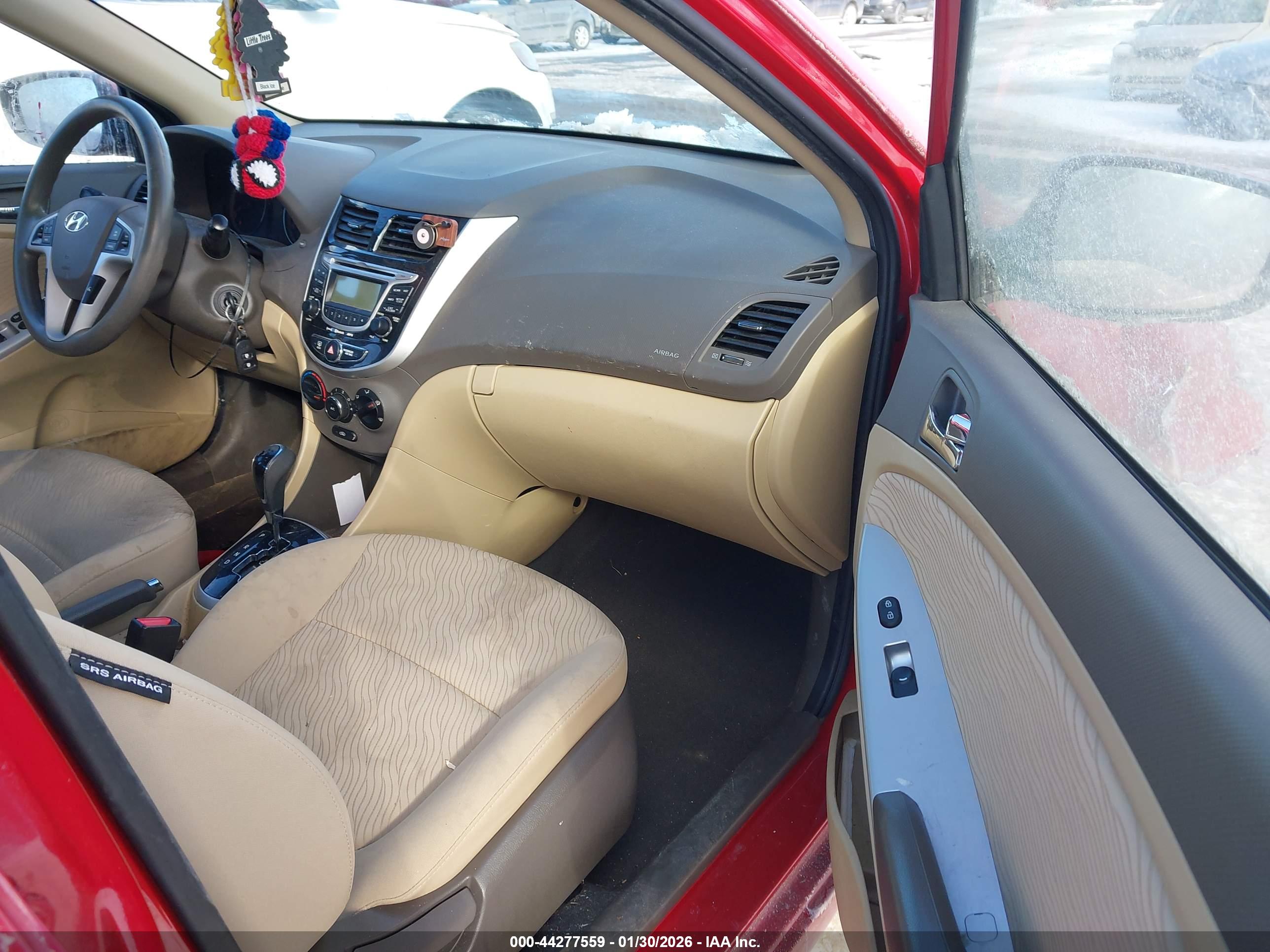 HYUNDAI ACCENT image 5