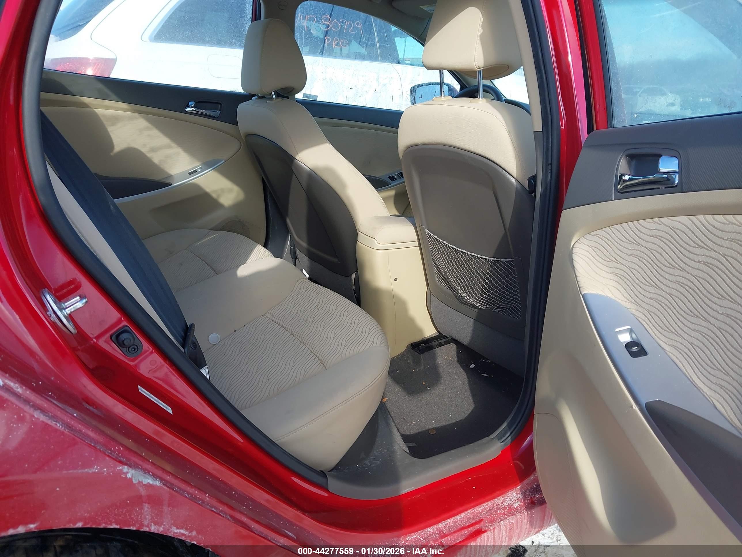 HYUNDAI ACCENT image 8