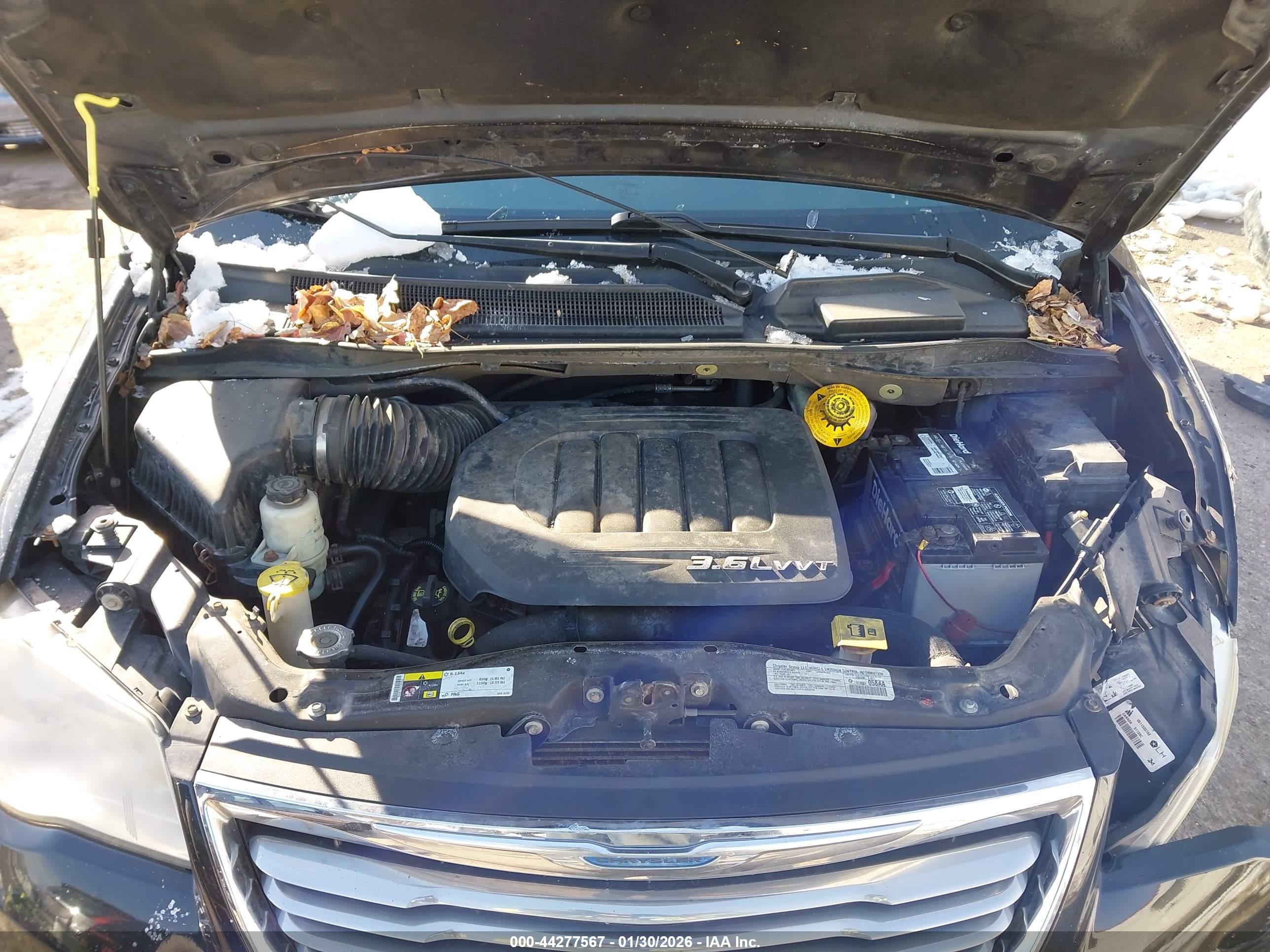 CHRYSLER TOWN image 10