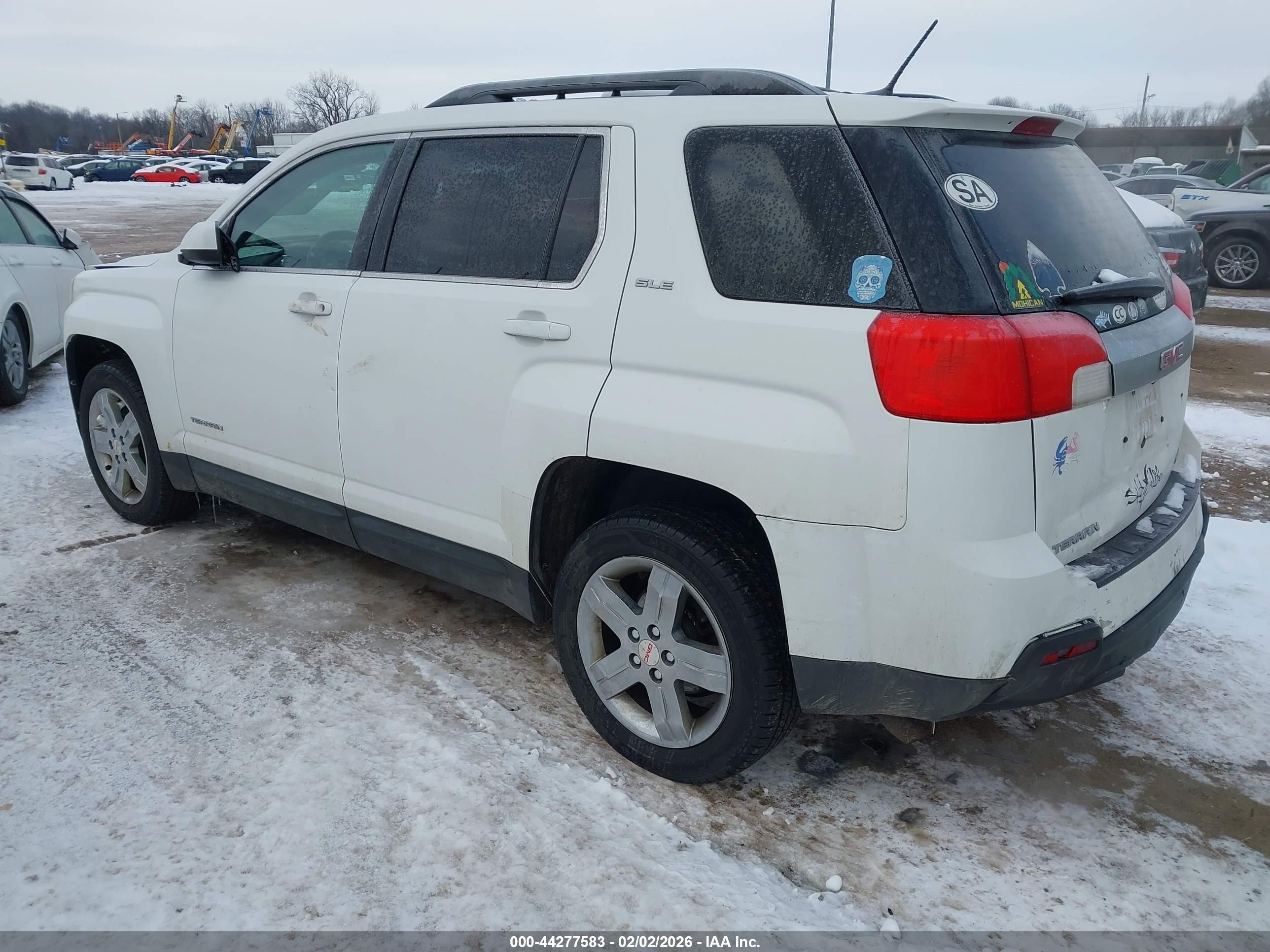 GMC TERRAIN image 3