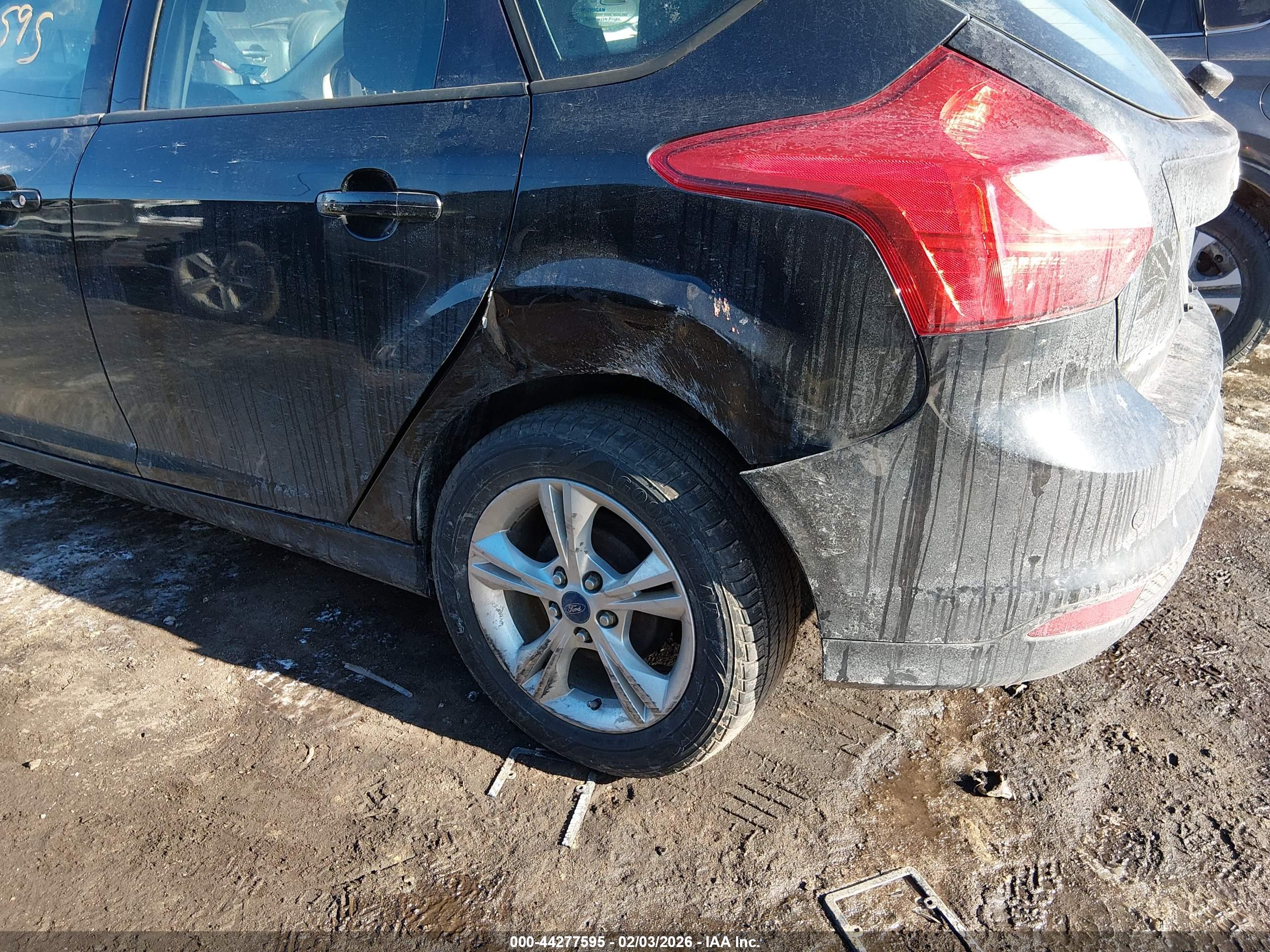 FORD FOCUS image 6